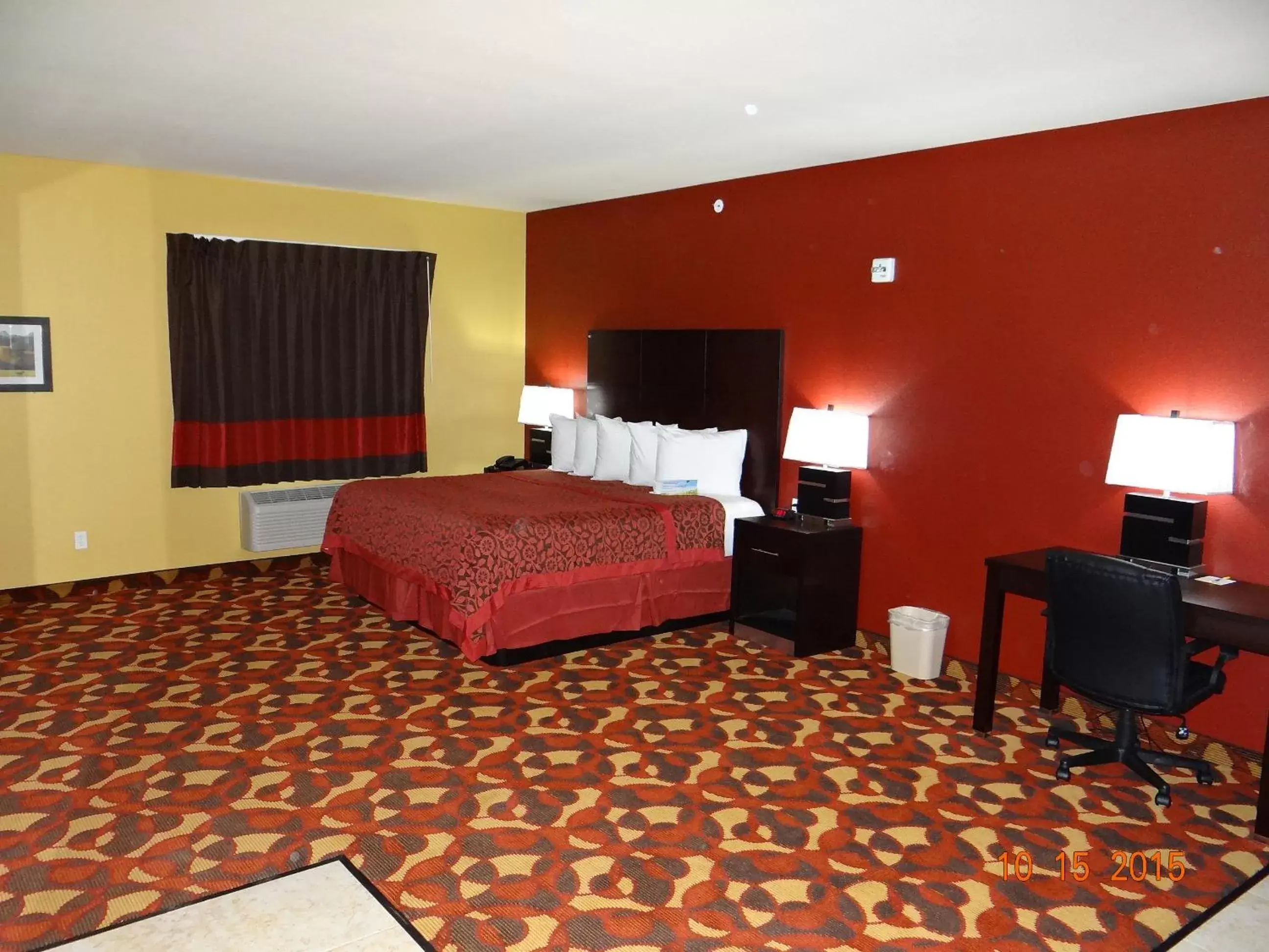 King Suite with One King Bed - Non-Smoking in Days Inn & Suites by Wyndham El Dorado