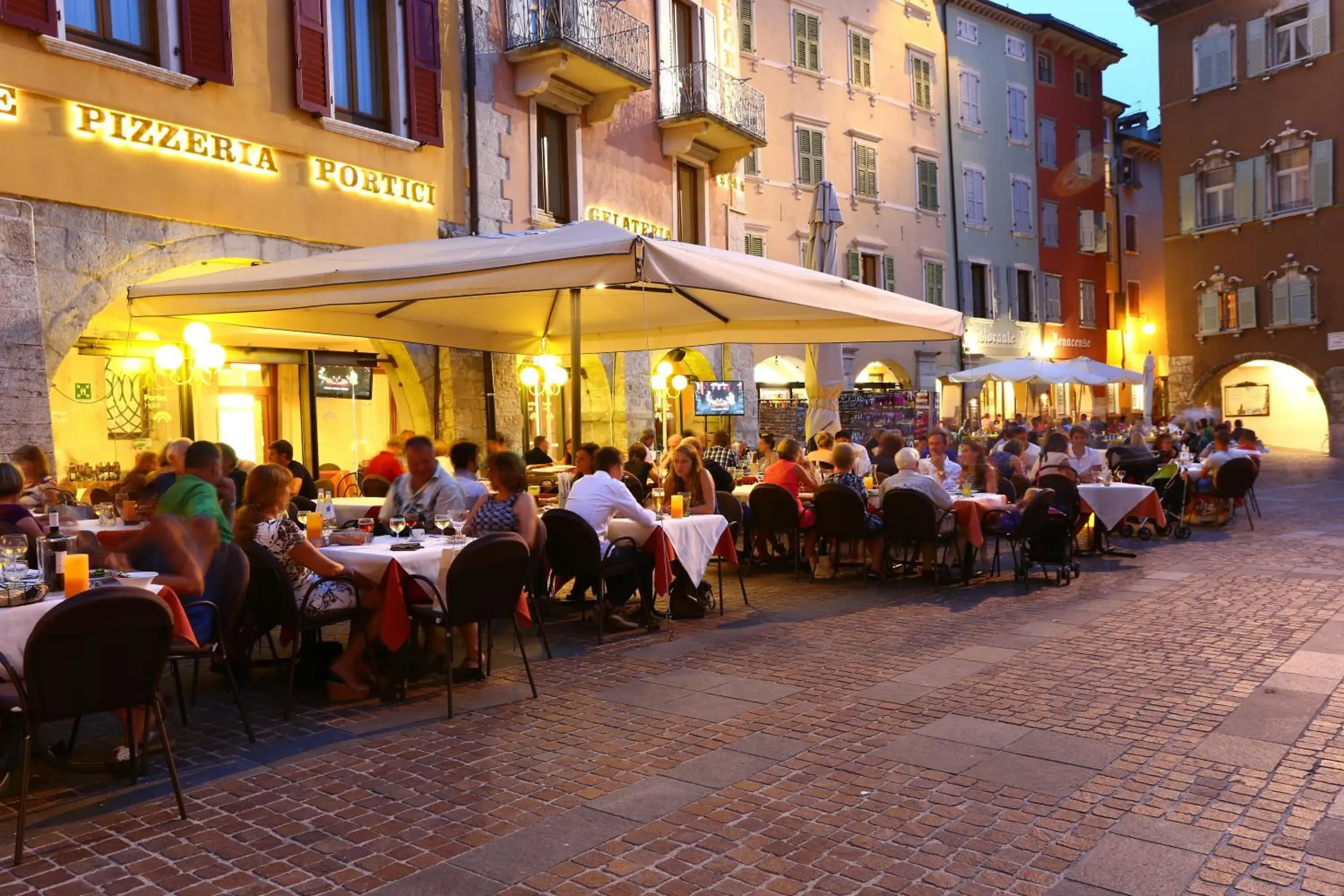 Facade/entrance, Restaurant/Places to Eat in Hotel Portici - Romantik & Wellness