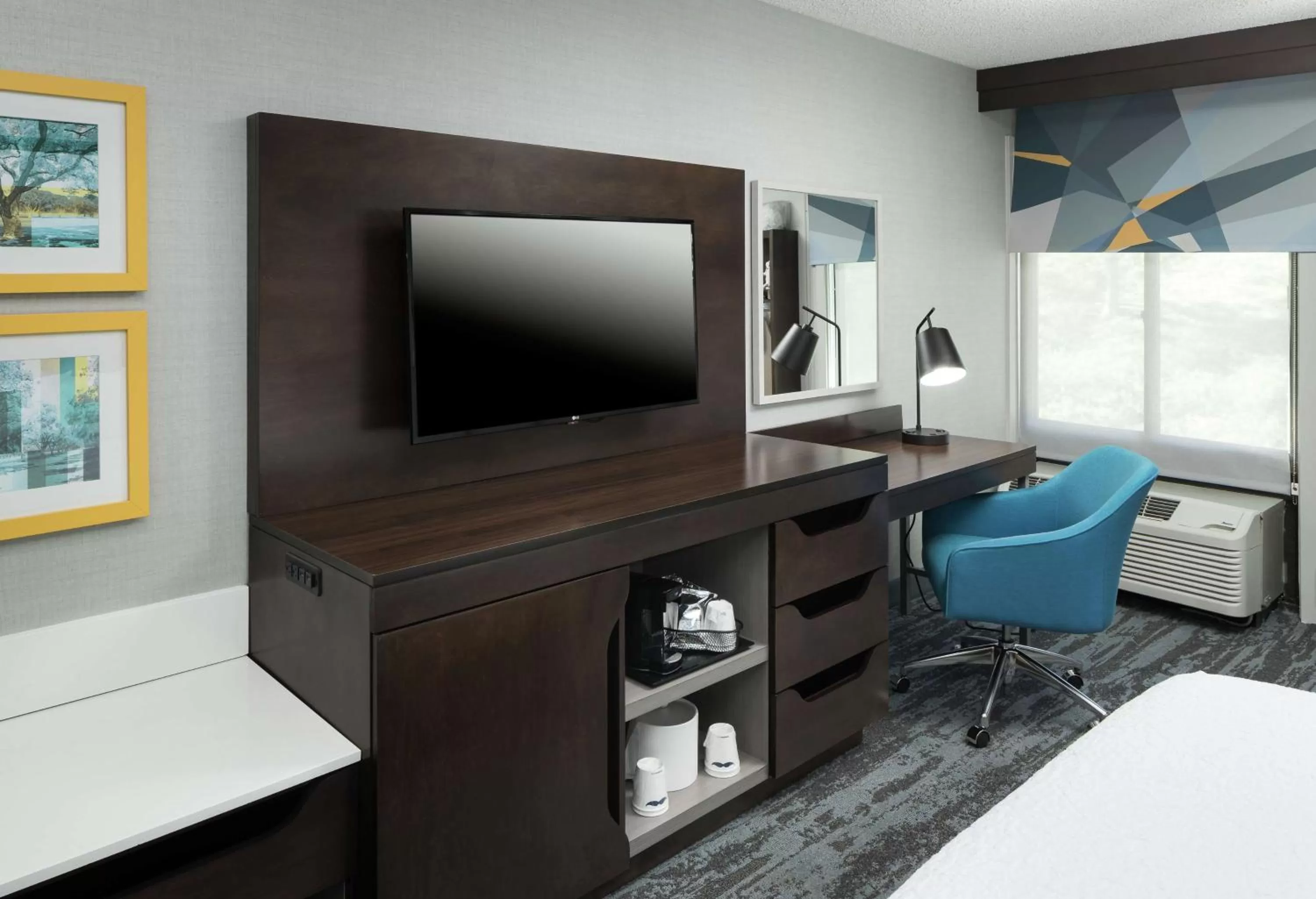 Bedroom, Bed in Hampton Inn Los Angeles Santa Clarita