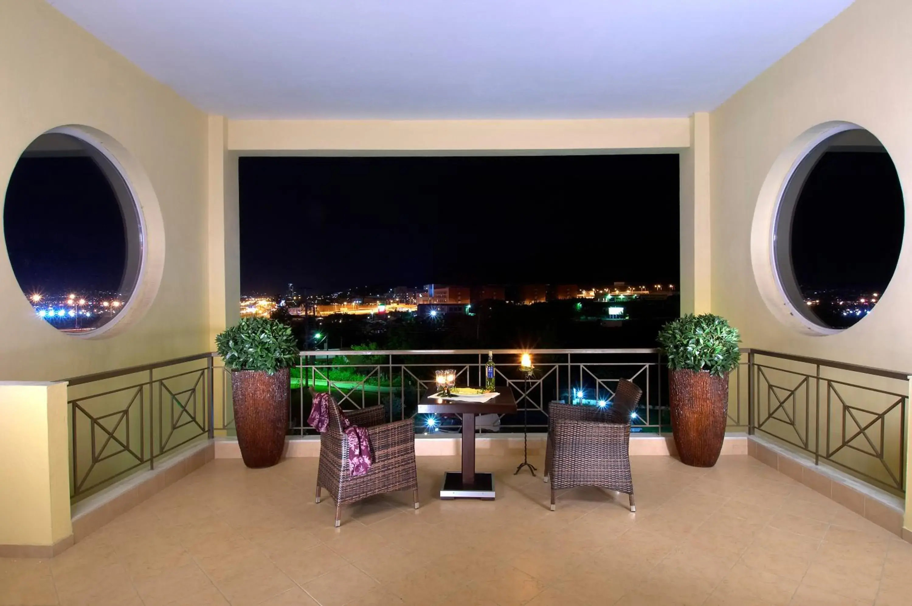 Balcony/Terrace, TV/Entertainment Center in Byzantio Hotel