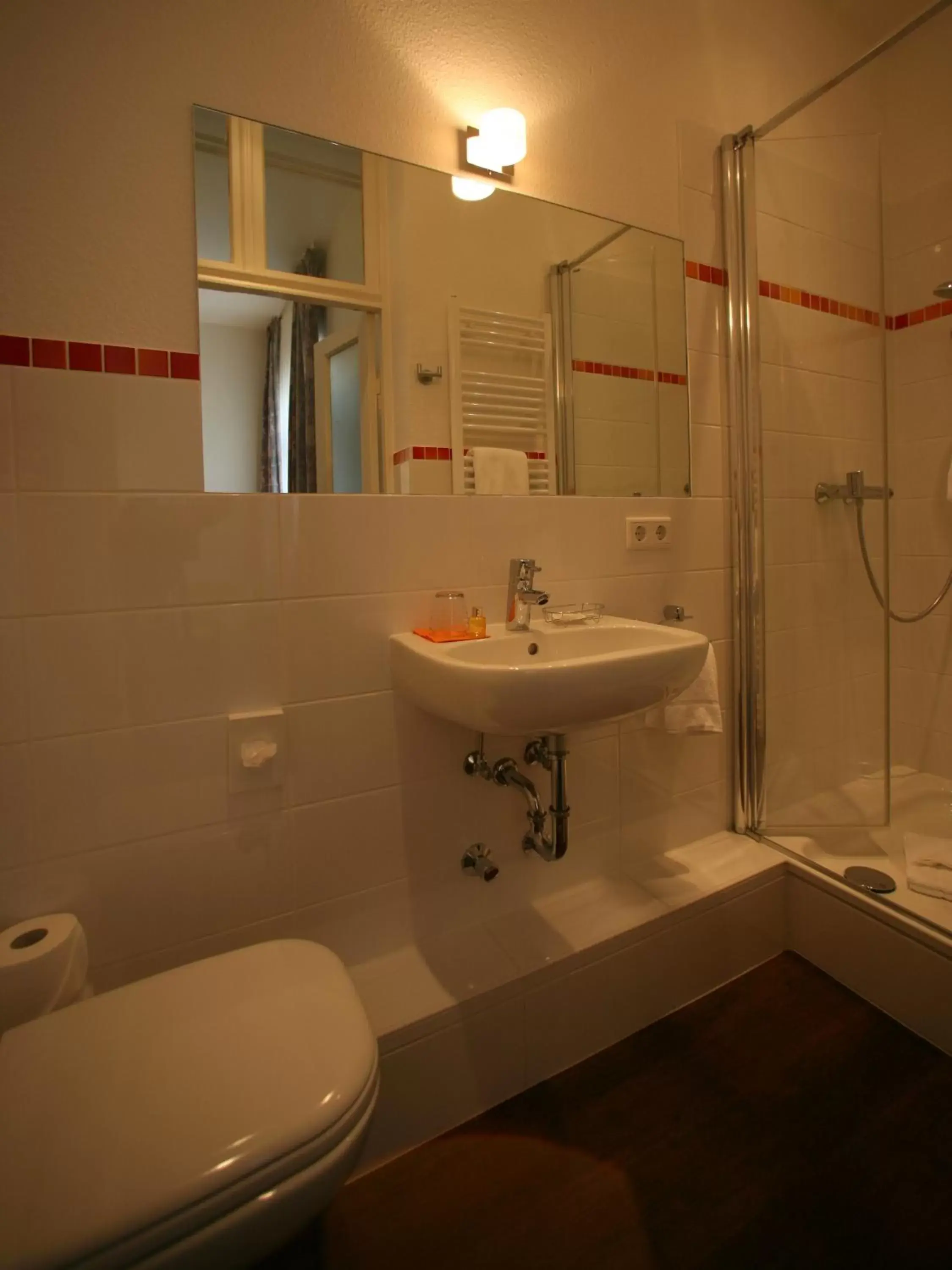 Bathroom in Hotel Gutenberg
