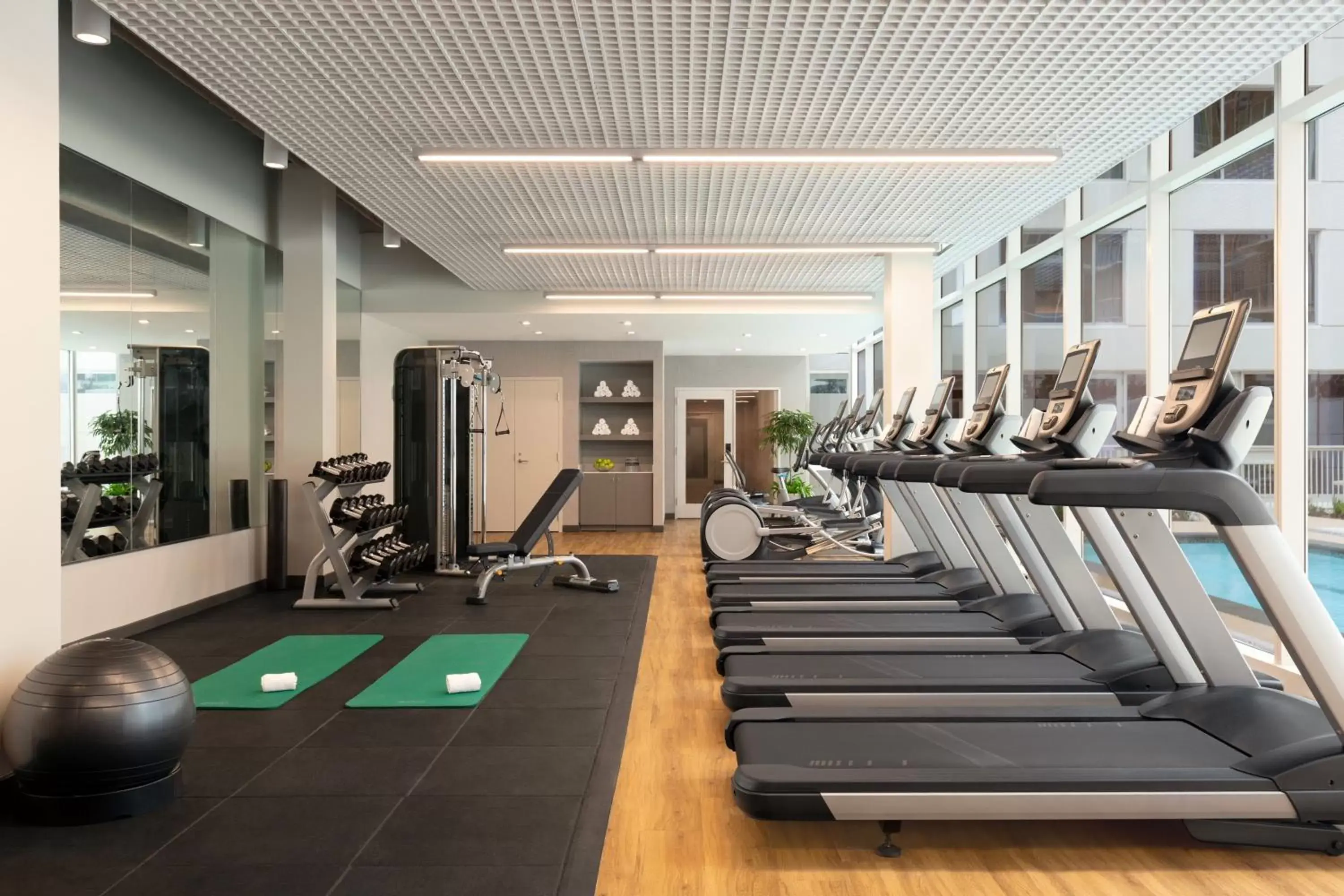 Spa and wellness centre/facilities, Fitness Center/Facilities in InterContinental Houston Medical Center, an IHG Hotel