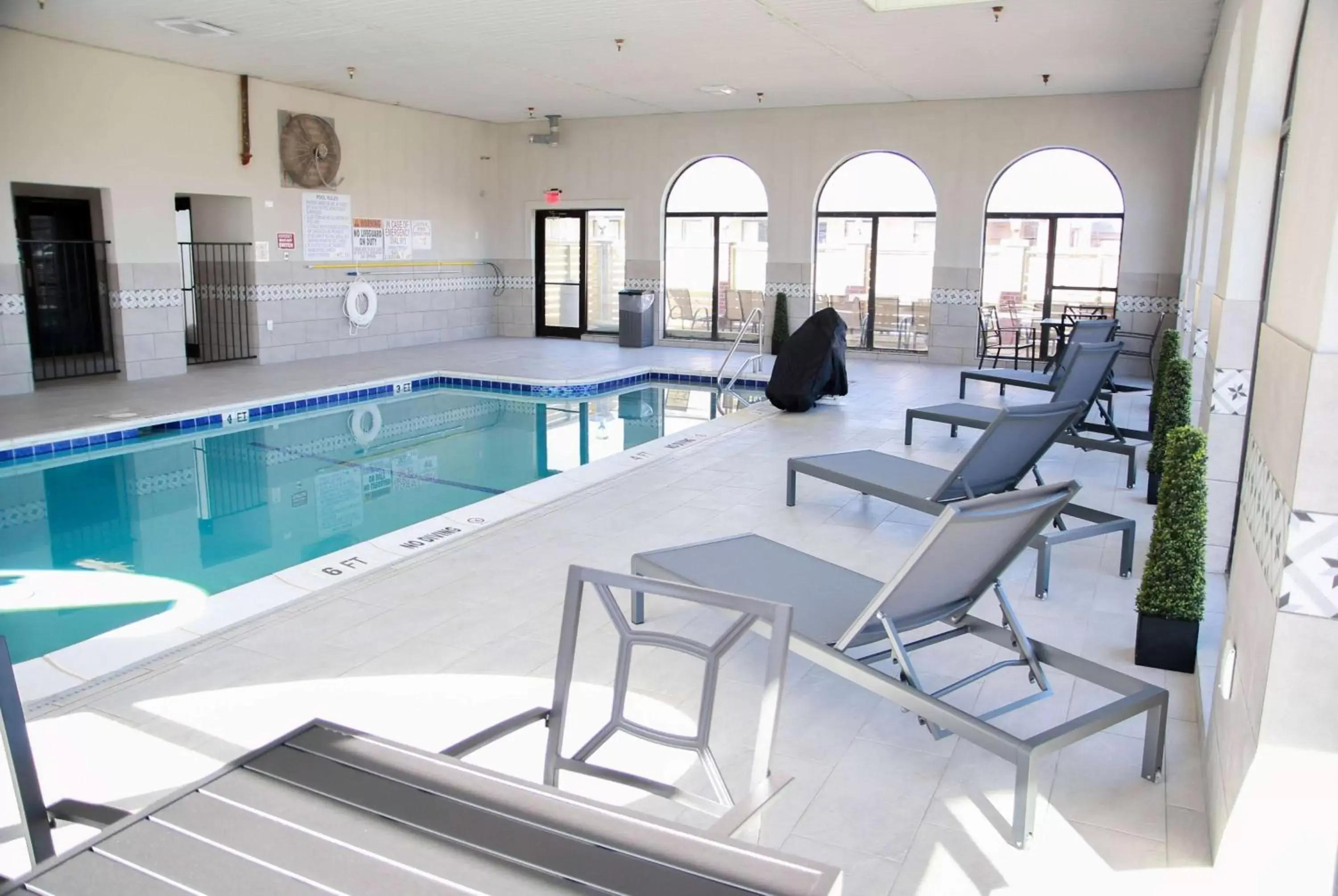 Pool view, Swimming Pool in Days Inn by Wyndham Amarillo - Medical Center