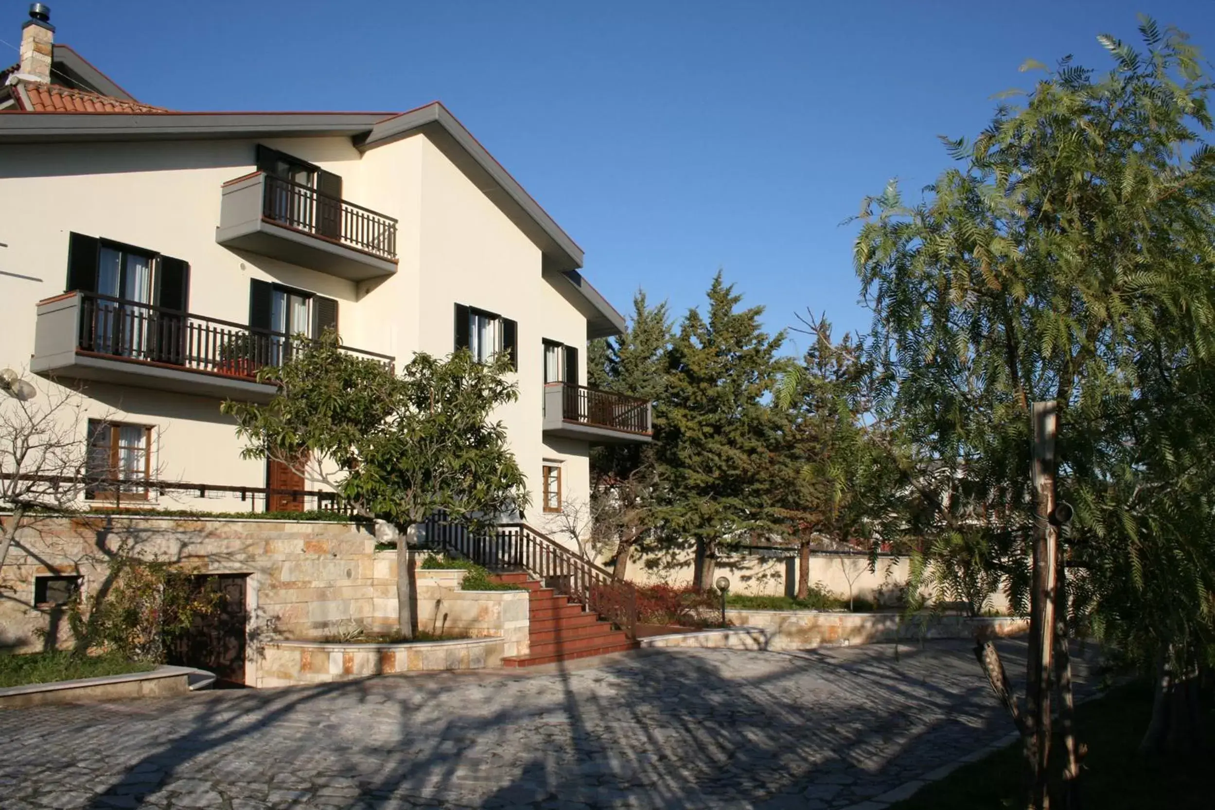 Facade/entrance, Property Building in Villa Ruberto