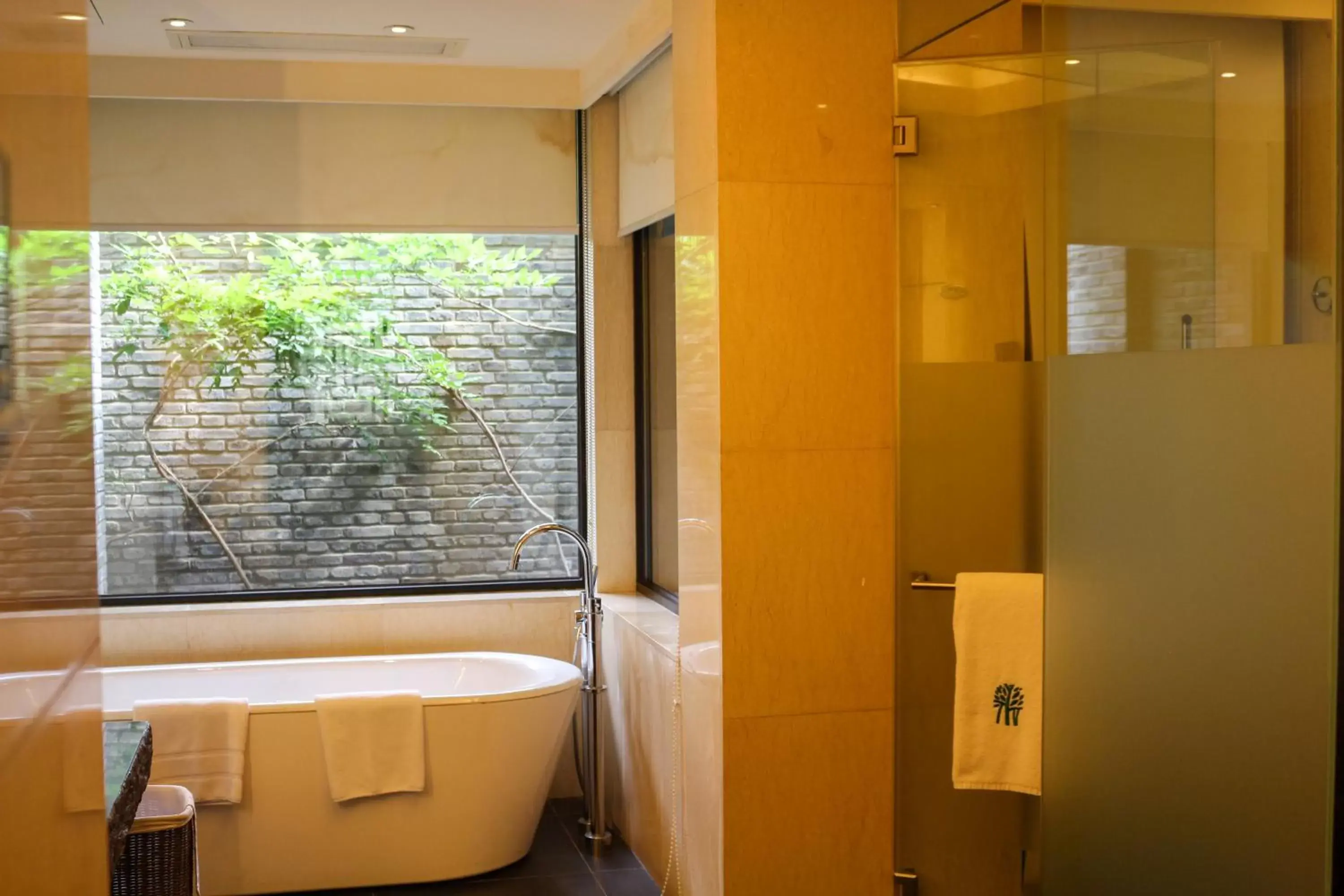 Bathroom in Banyan Tree Lijiang