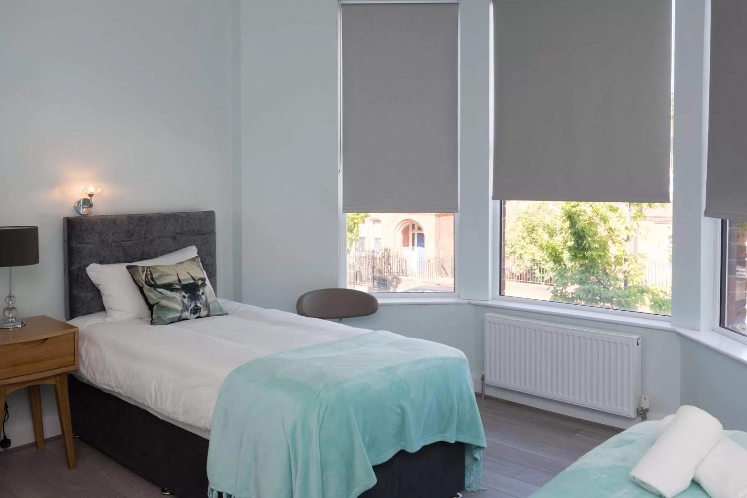 Bedroom, Bed in Titanic Guest 4 Star Boutique- Tourism NI certified- Free parking