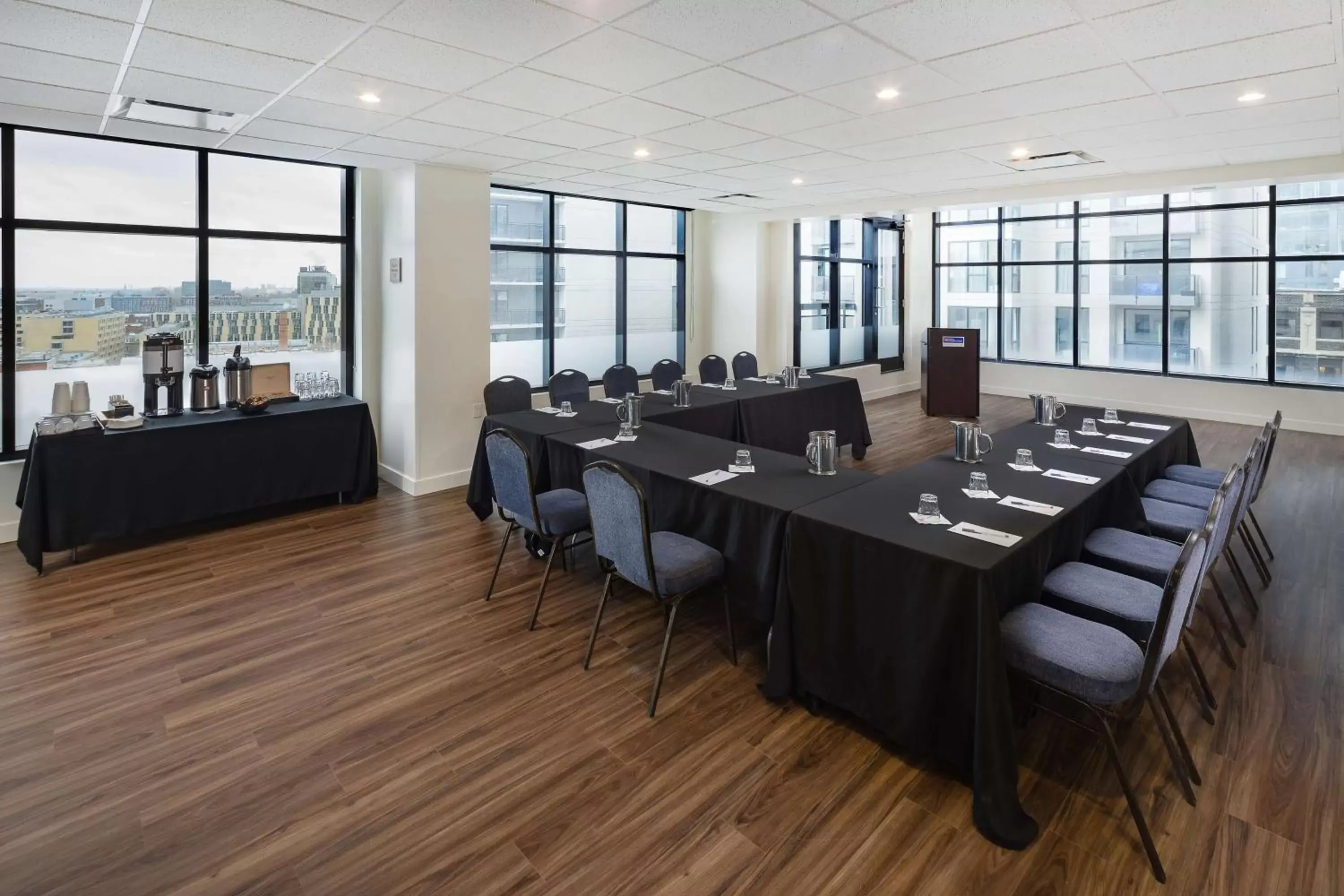 Meeting/conference room in Hilton Garden Inn Montreal Centre-Ville