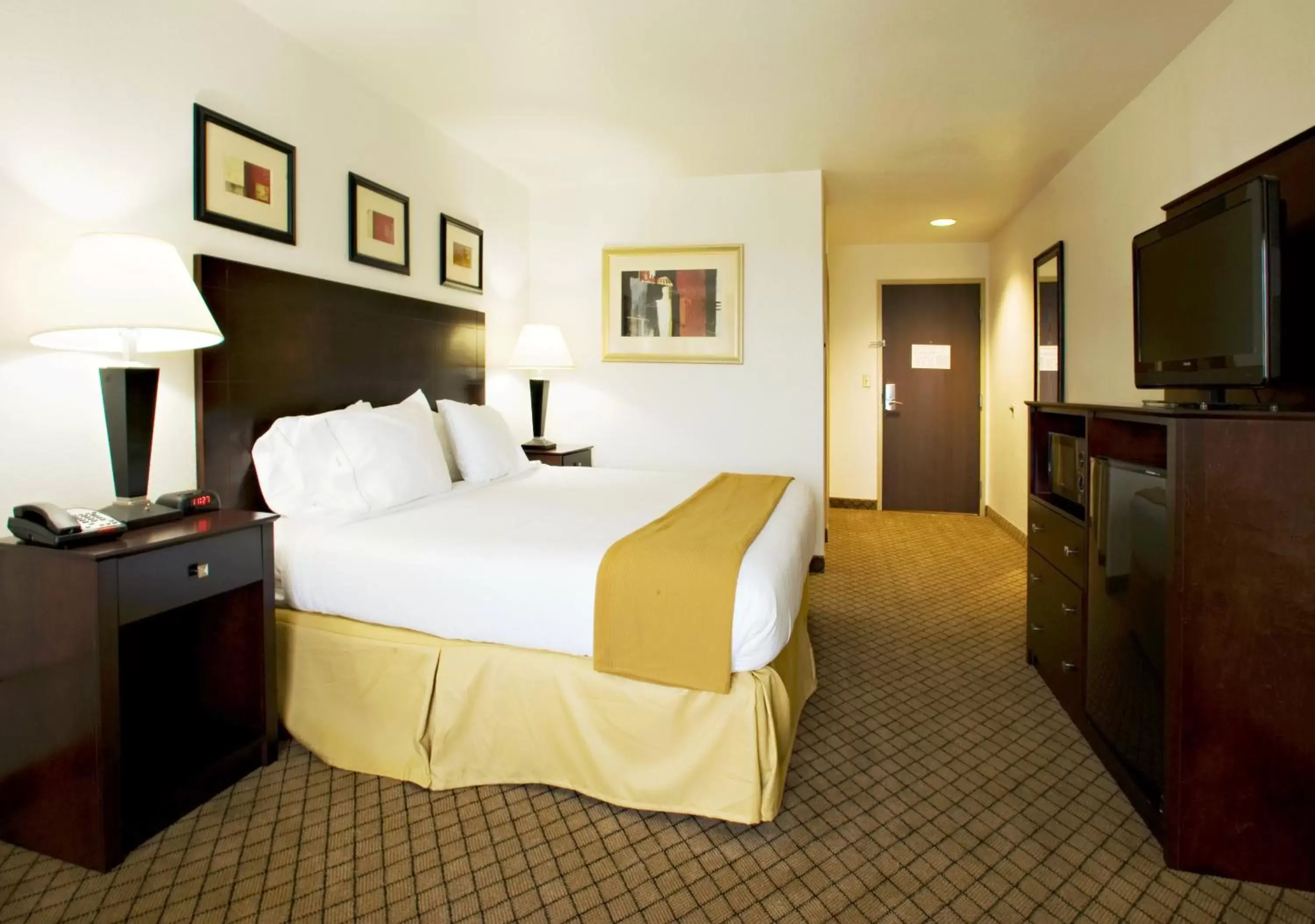 Photo of the whole room, Bed in Holiday Inn Express Childress, an IHG Hotel