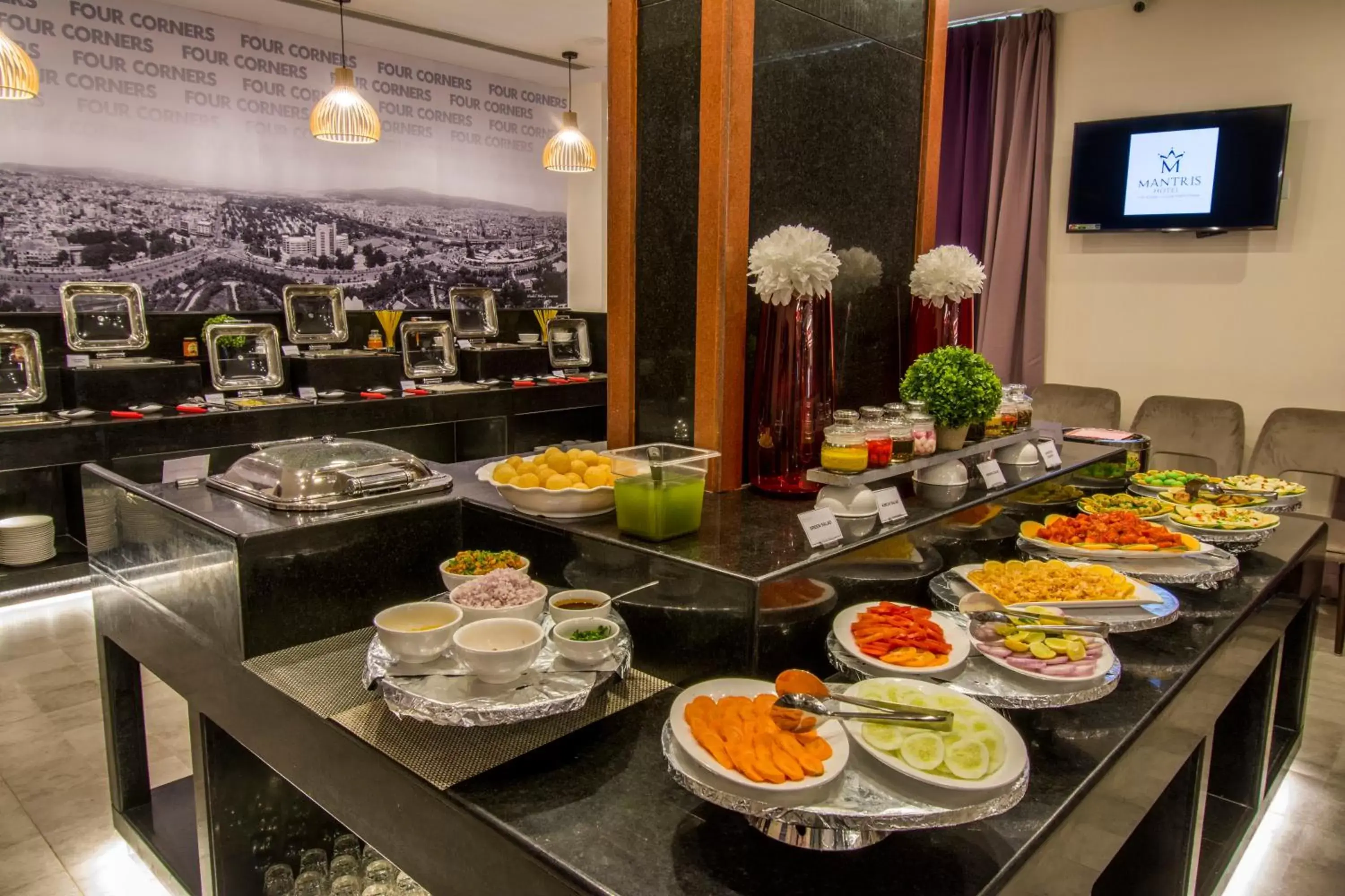 Food in Mantris Hotel Food in Mantris Hotel