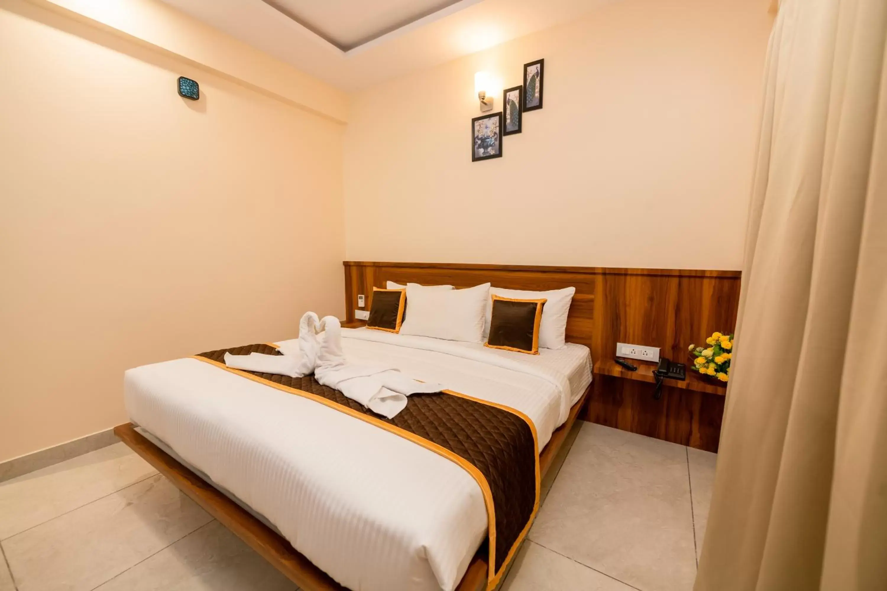 Photo of the whole room, Bed in KK Comforts Photo of the whole room, Bed in KK Comforts