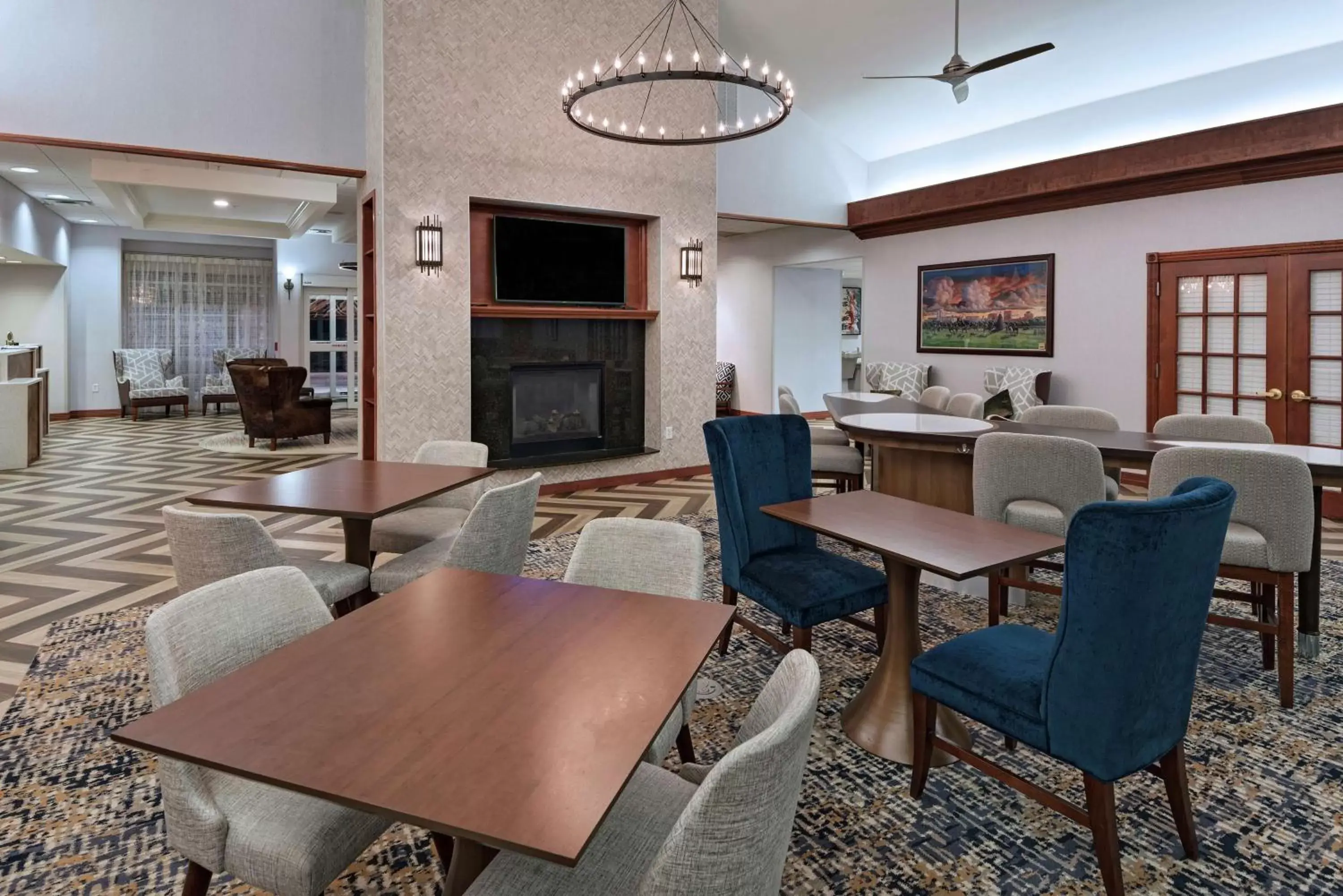 Dining area, Lounge/Bar in Homewood Suites by Hilton College Station