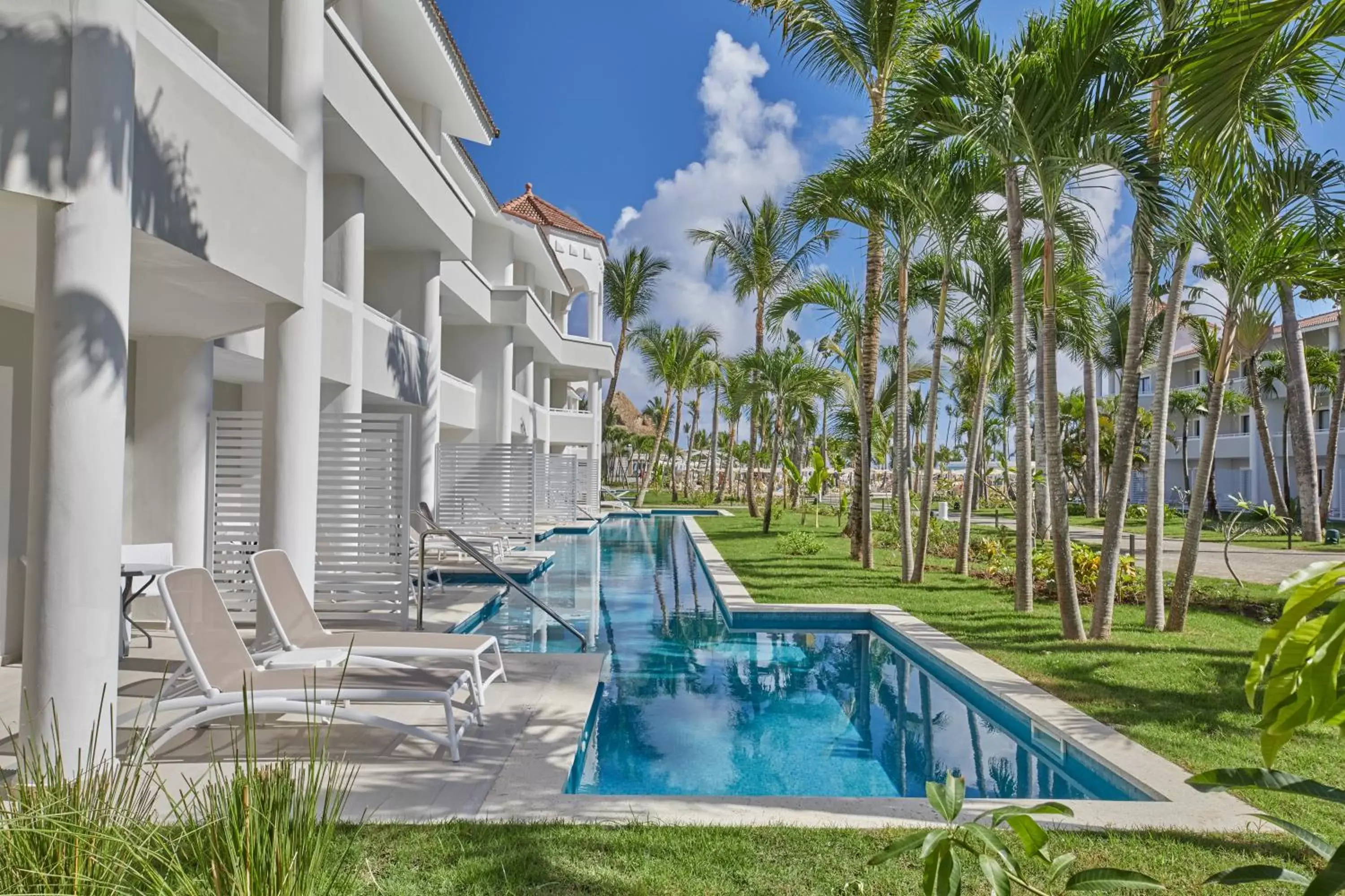 Property building, Swimming Pool in Bahia Principe Luxury Ambar - Adults Only All Inclusive