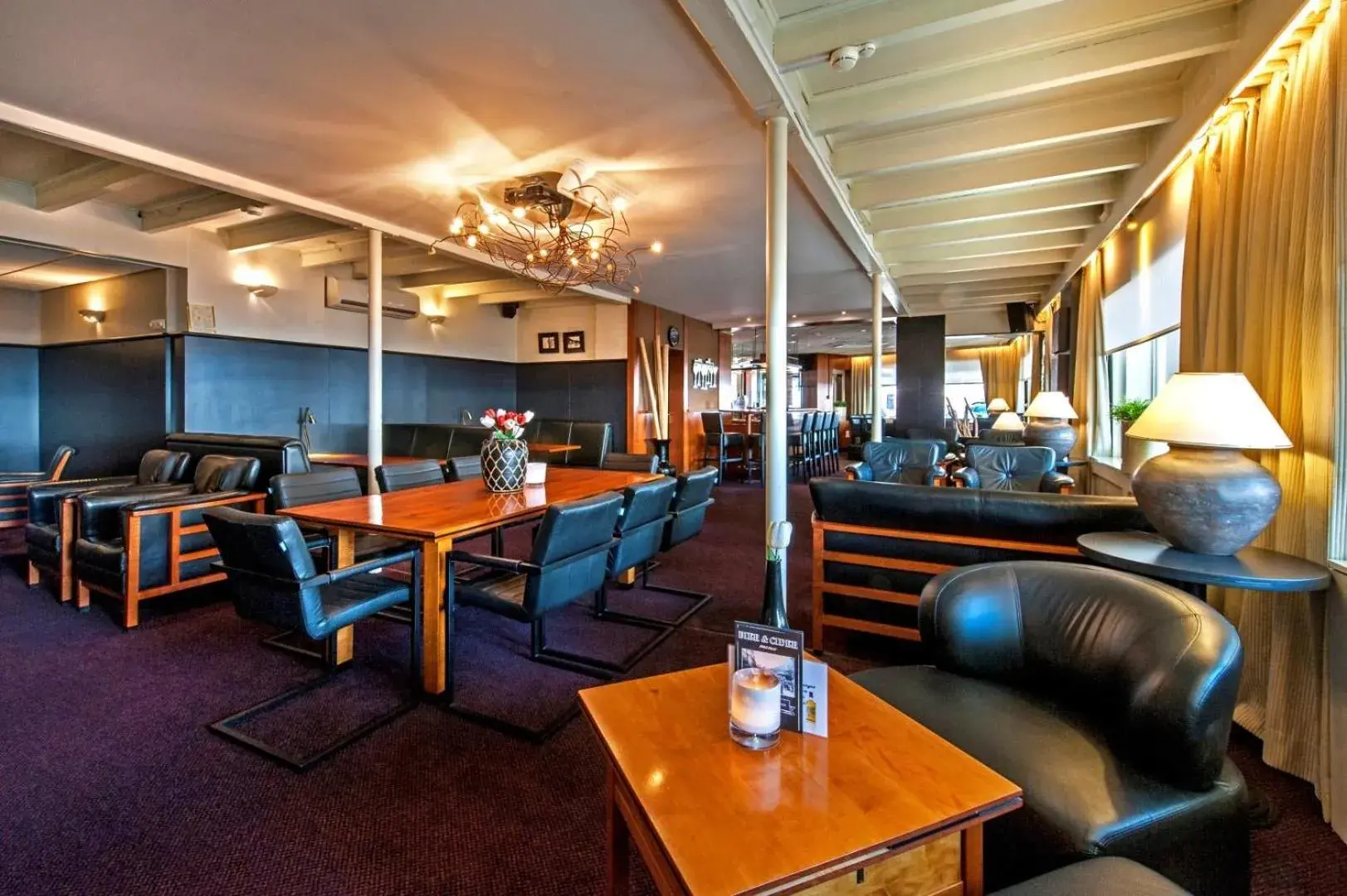 Lounge or bar, Restaurant/Places to Eat in City Hotel Bergen op Zoom