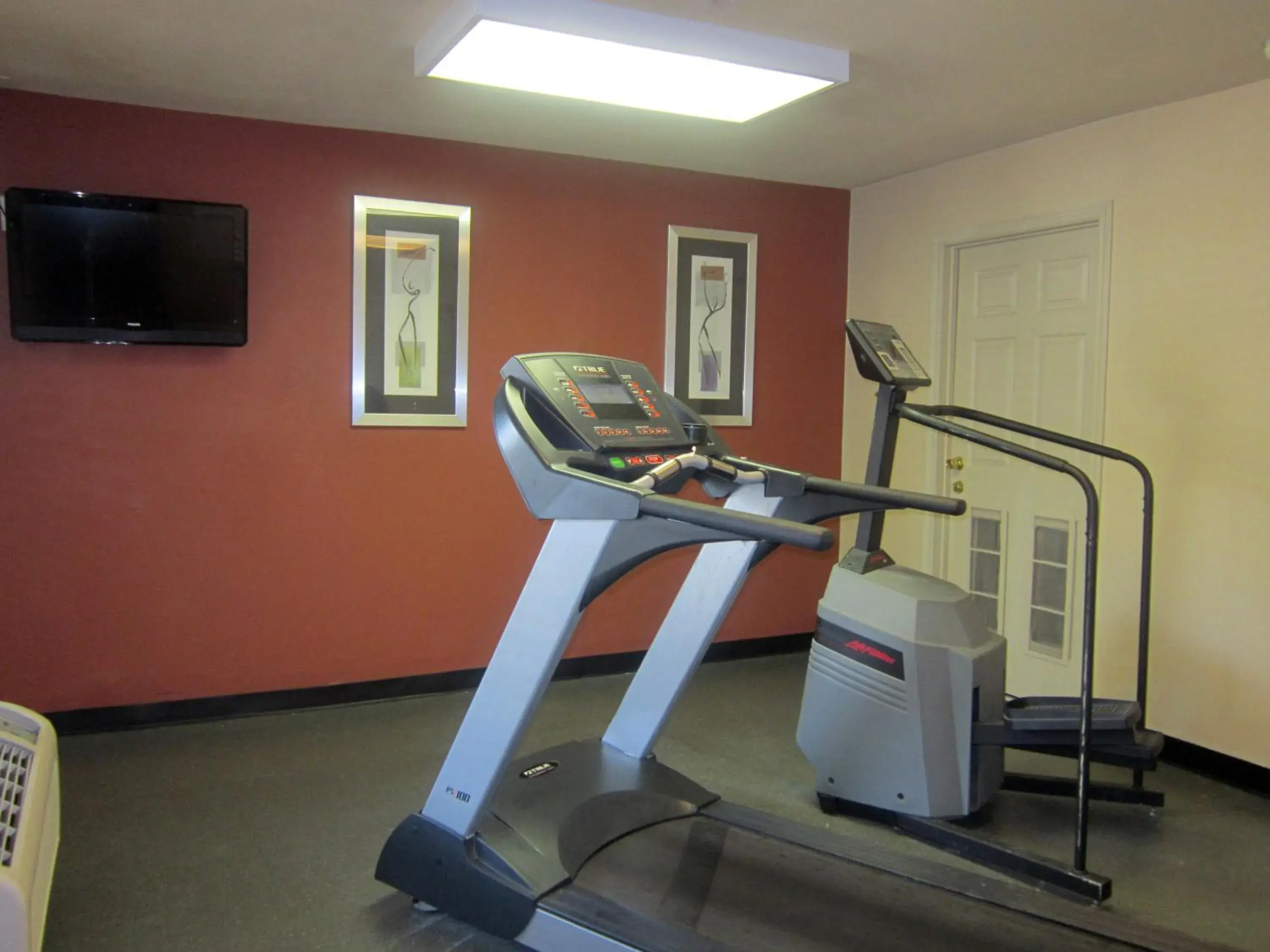 Fitness centre/facilities, Fitness Center/Facilities in Sonesta Simply Suites Stafford