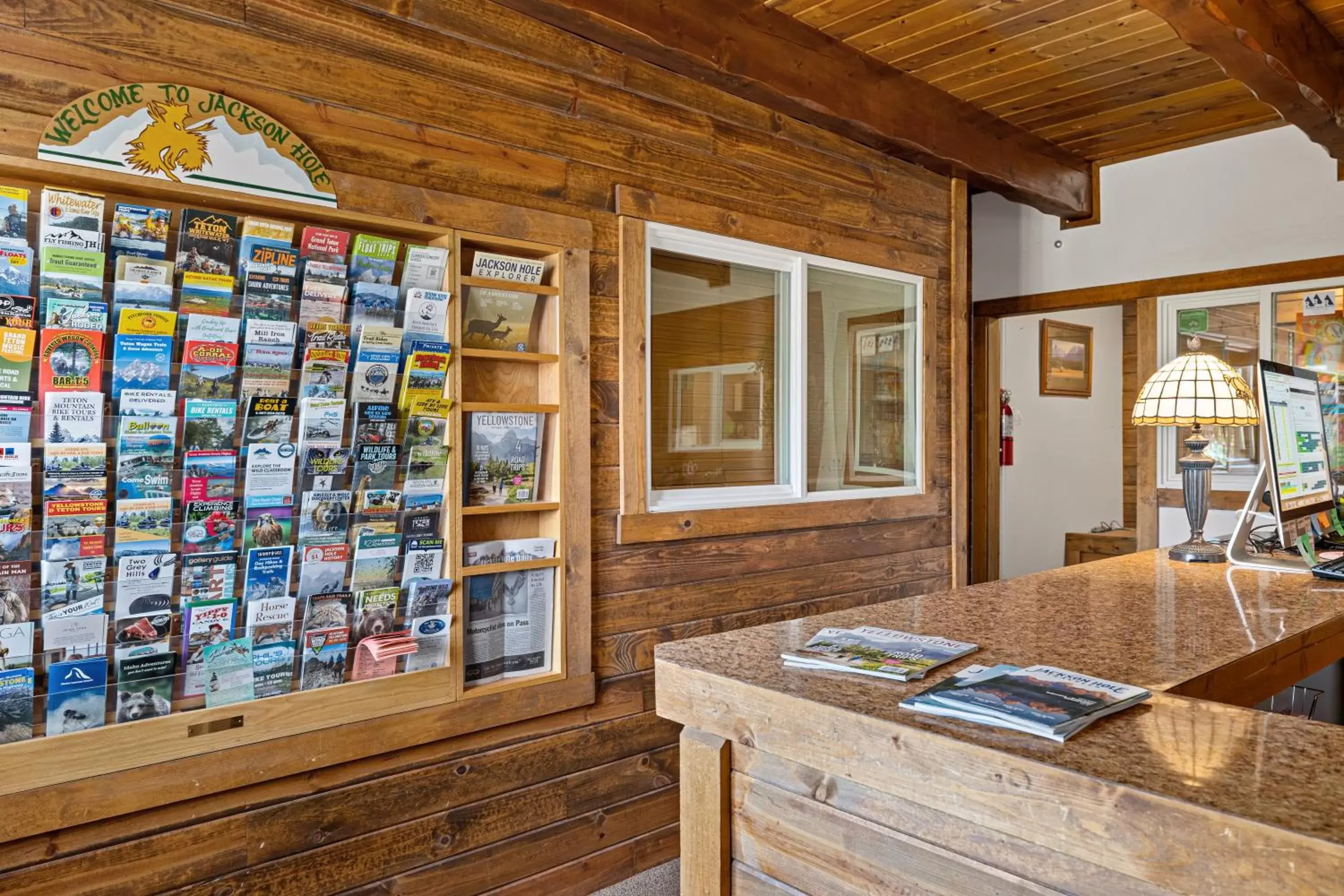 Lobby or reception in Elk Refuge Inn