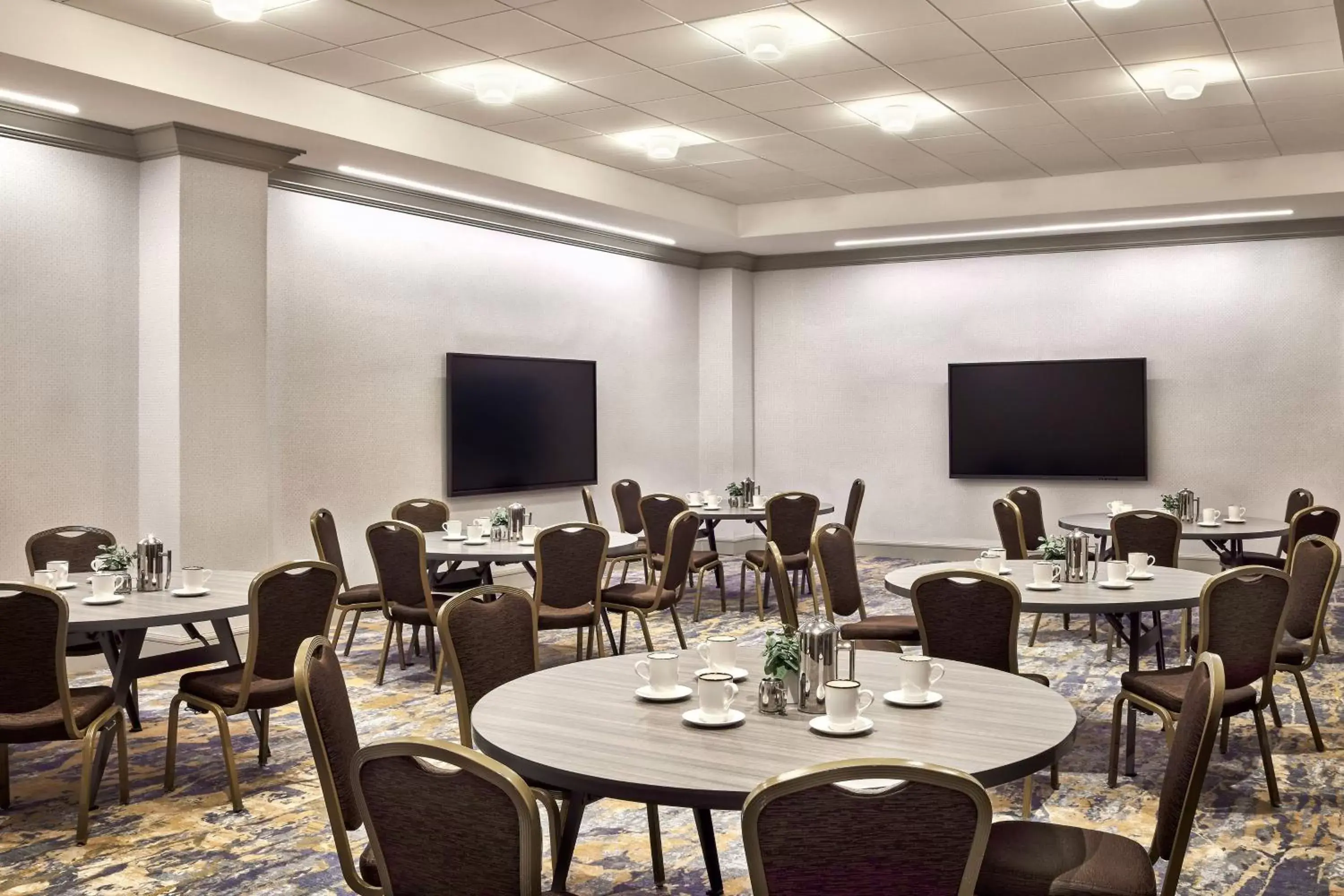 Meeting/conference room, Restaurant/Places to Eat in Sheraton San Diego Hotel & Marina