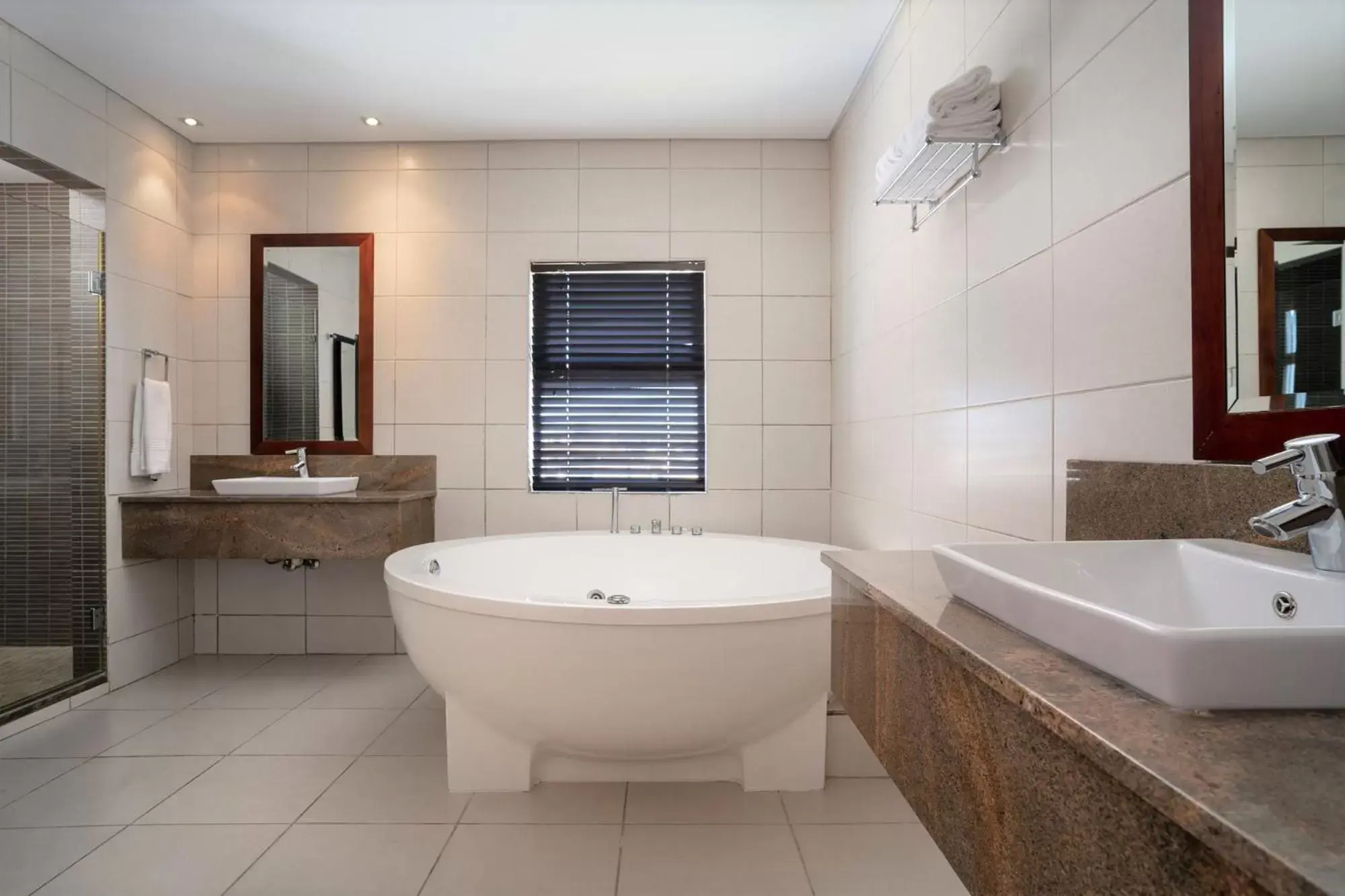 Bathroom in Premier Hotel East London ICC