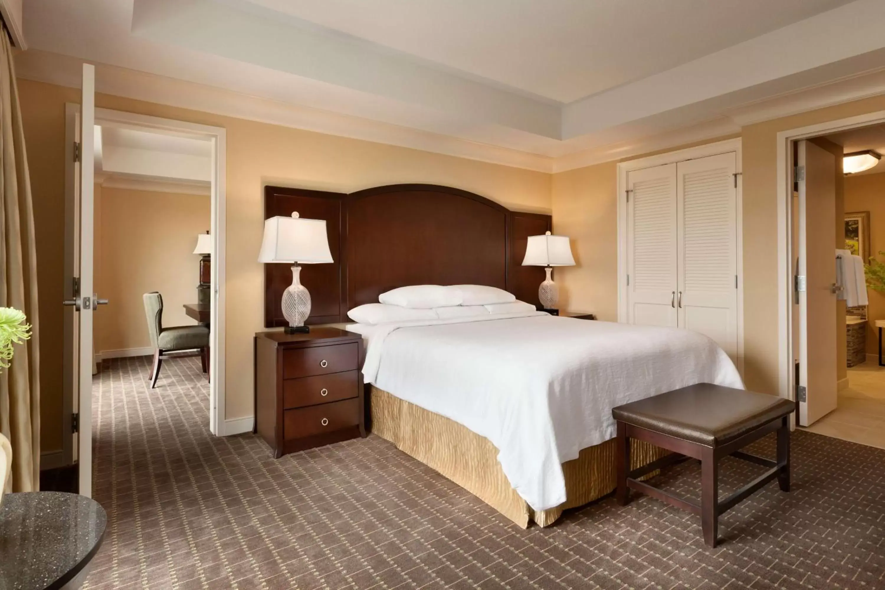 Bedroom, Bed in Embassy Suites by Hilton Orlando Lake Buena Vista South