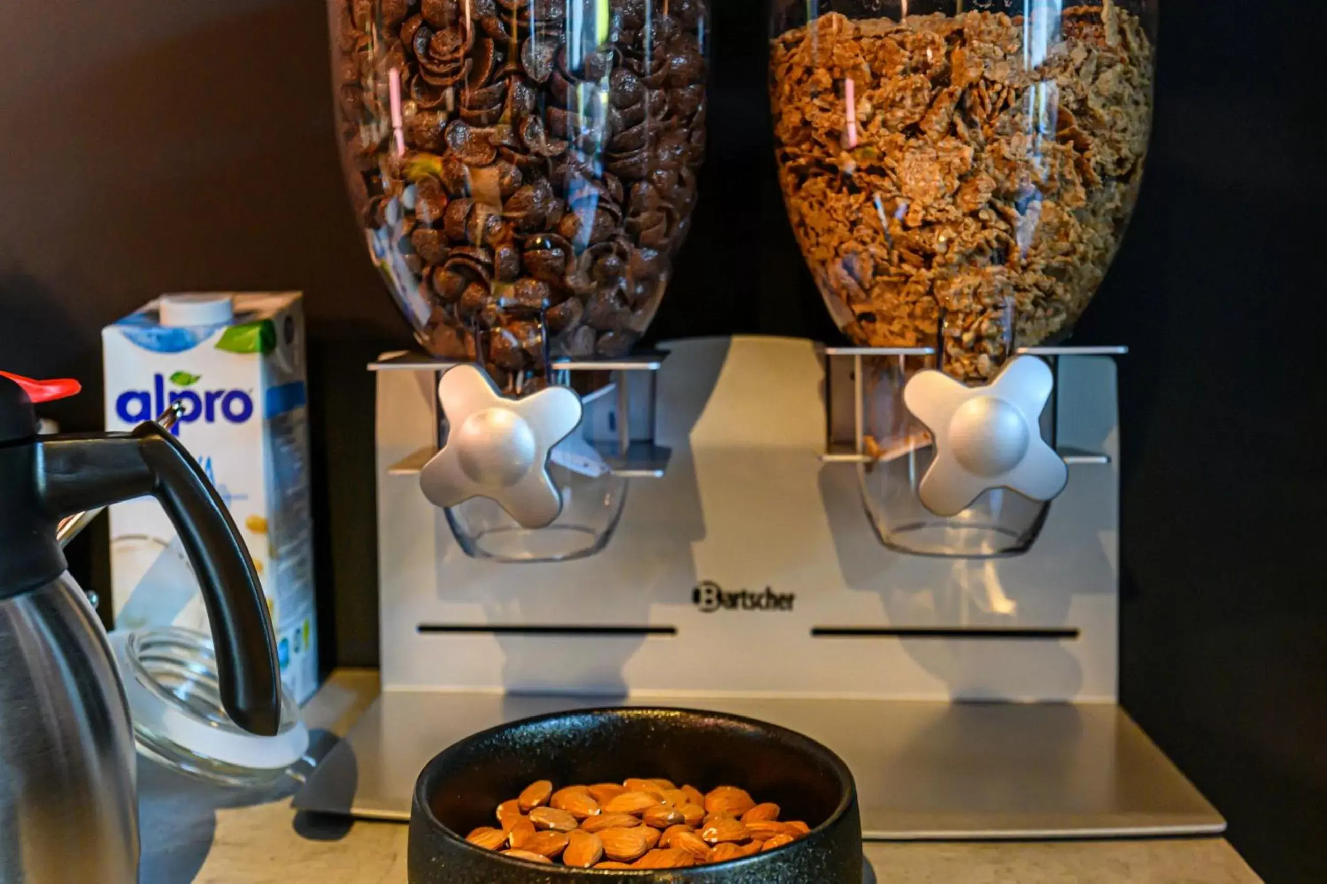 Breakfast, Kitchen/Kitchenette in B THE HOTEL