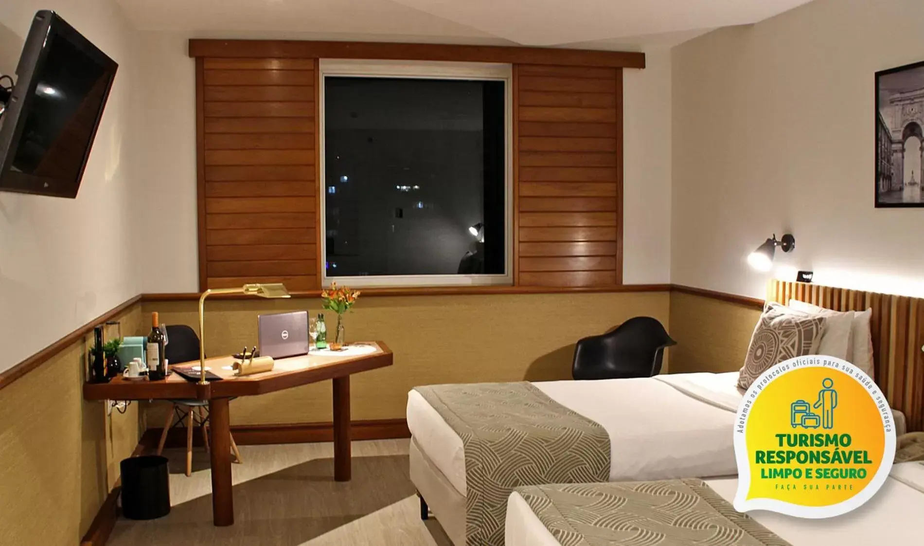 Logo/Certificate/Sign, Bed in Pestana São Paulo Logo/Certificate/Sign, Bed in Pestana São Paulo