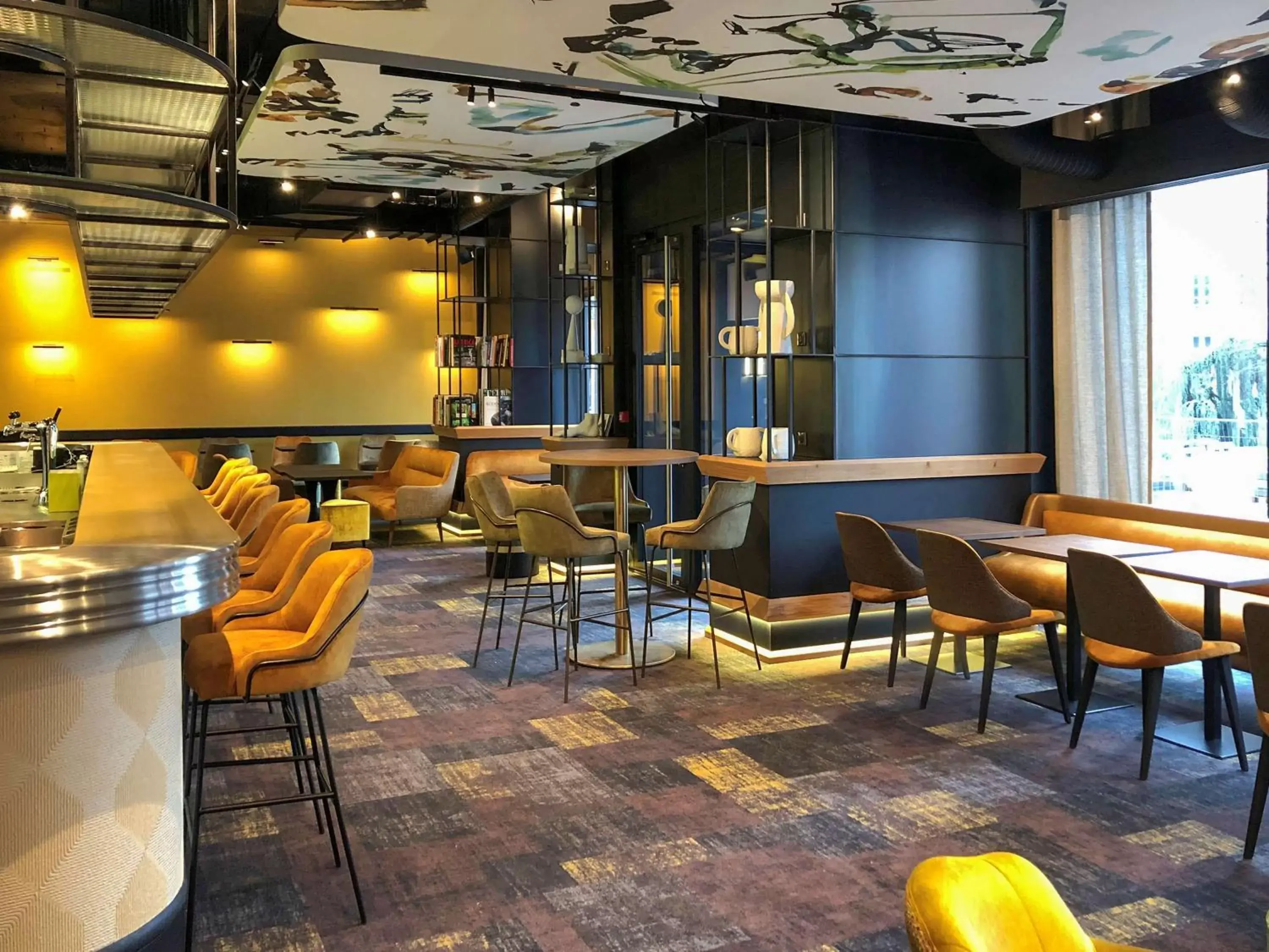 Lounge or bar, Restaurant/Places to Eat in Mercure Metz Centre