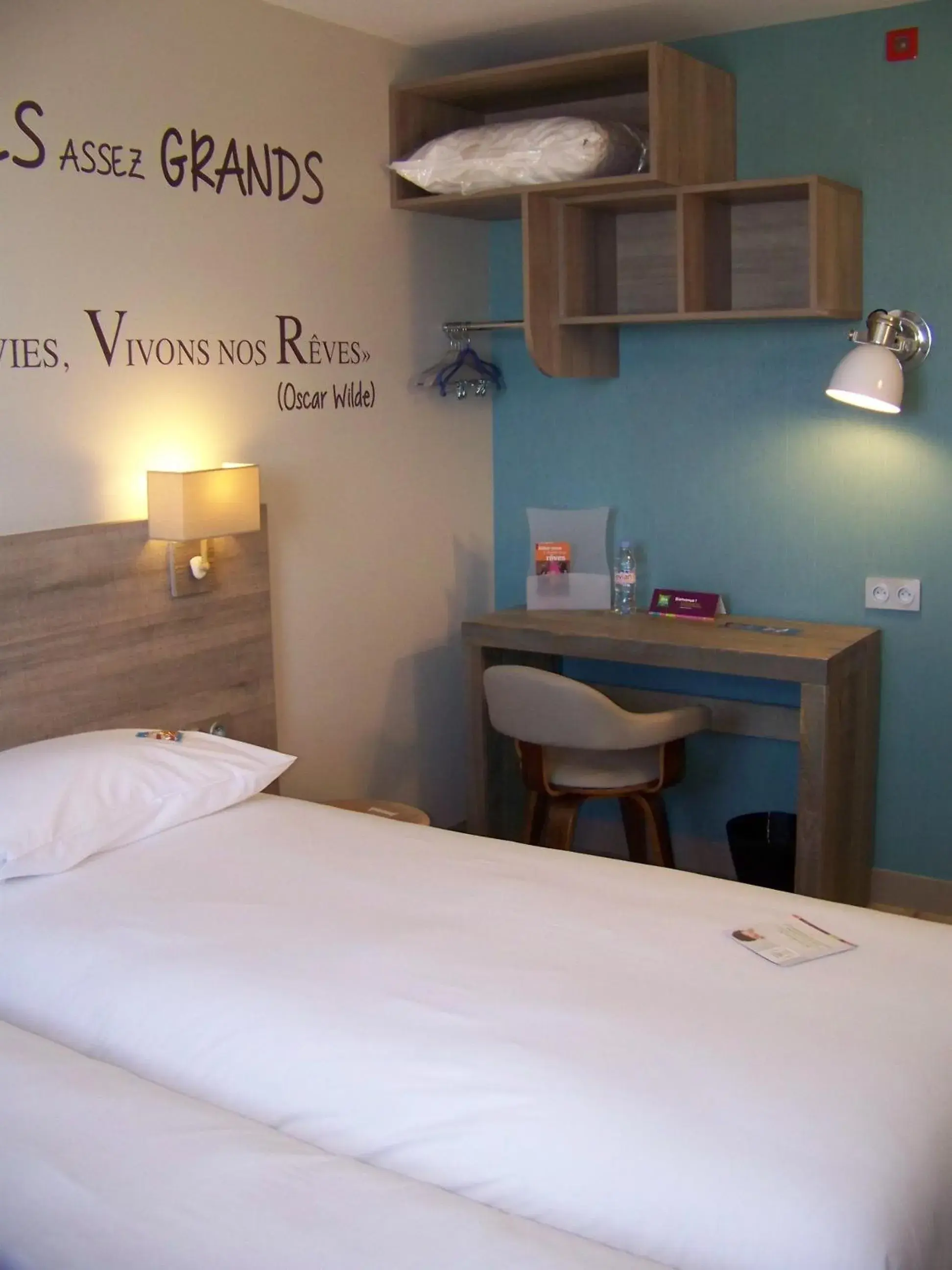 Bed in Ibis Styles Vierzon