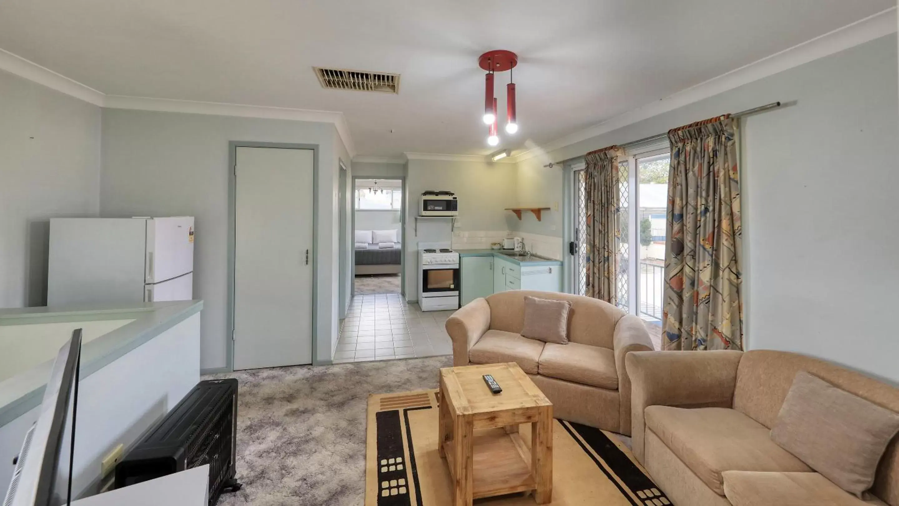 Living room, Seating Area in Cowra Motor Inn