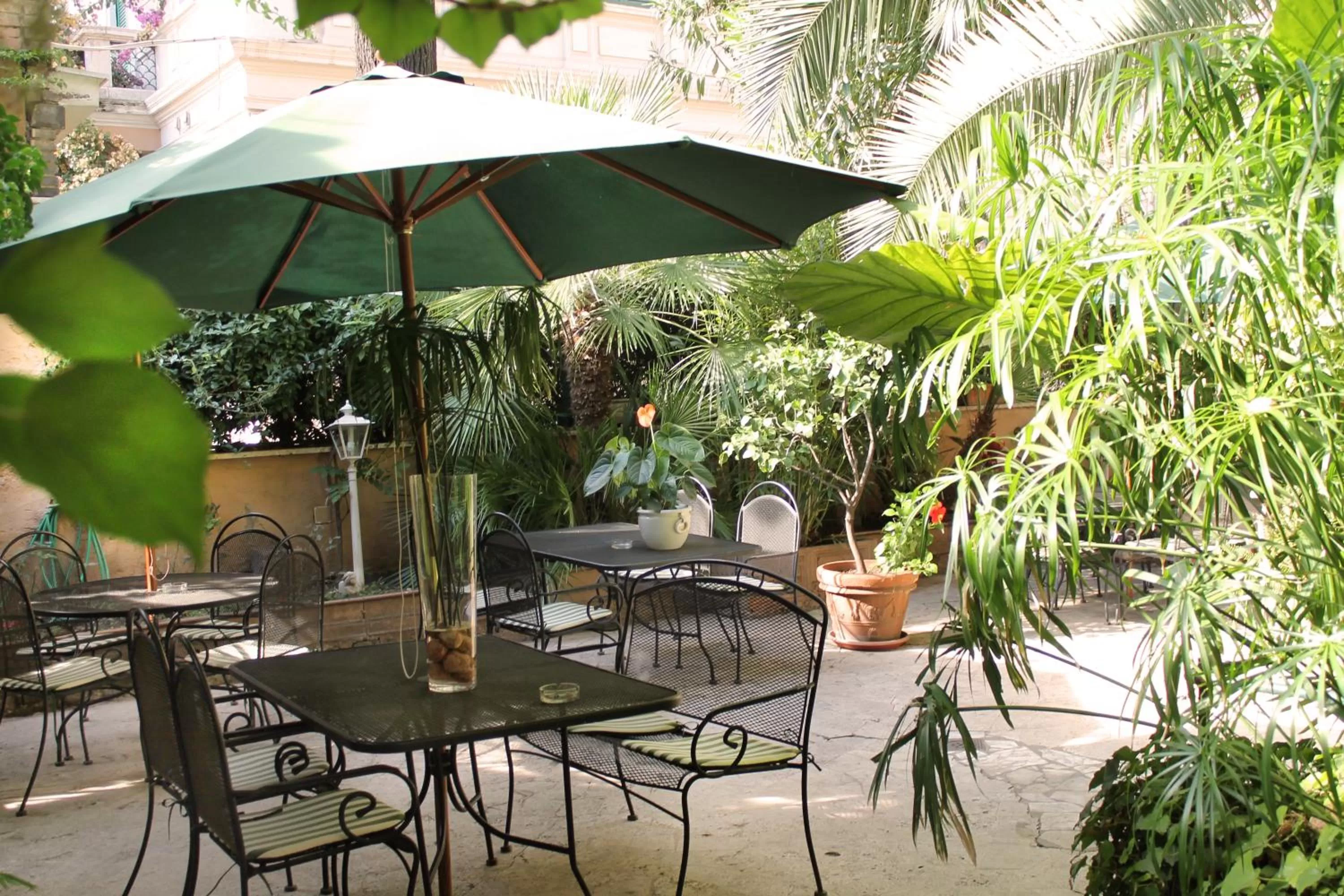 Garden in Hotel Villa Delle Rose