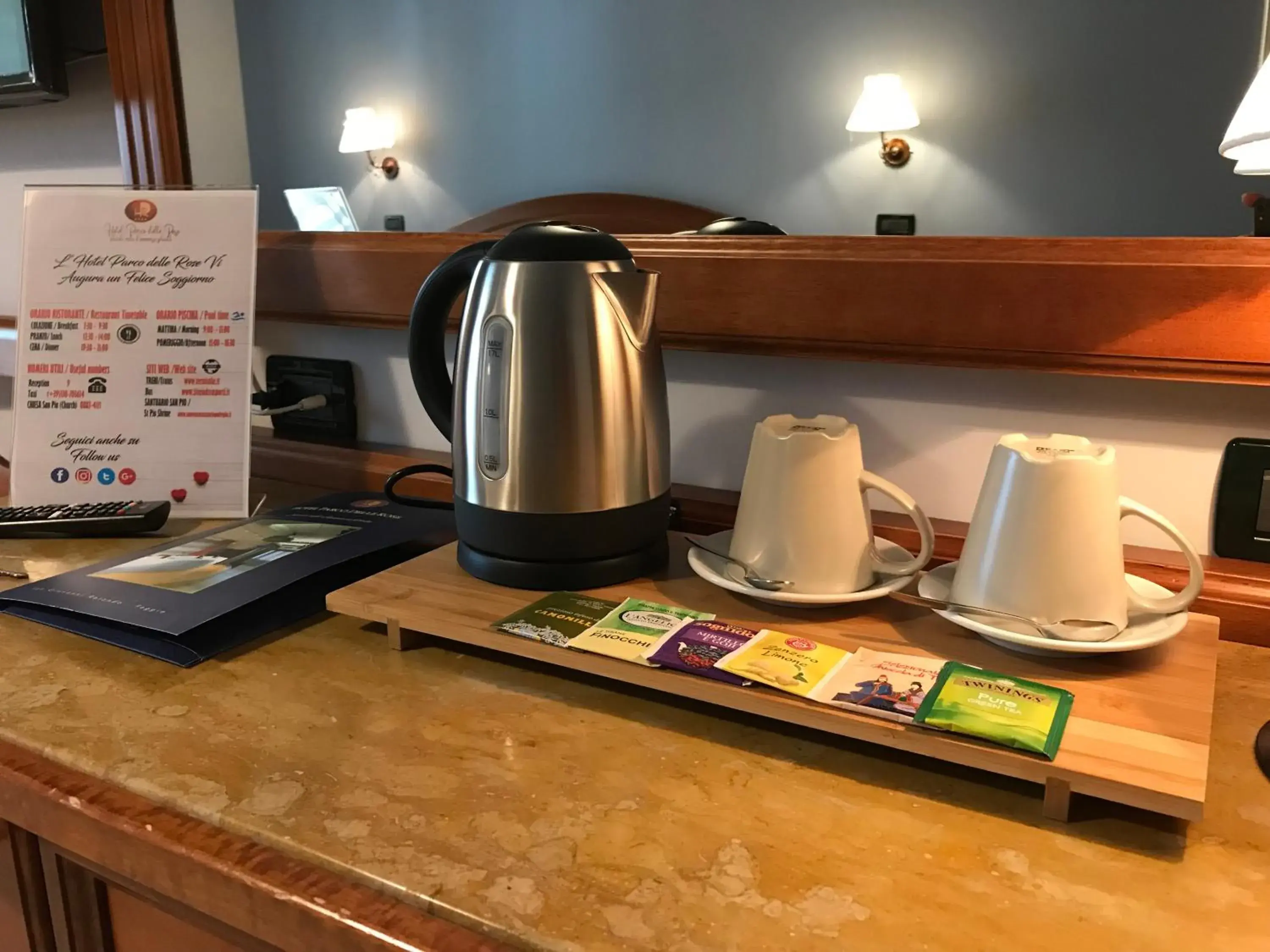 Coffee/tea facilities in Hotel Parco Delle Rose