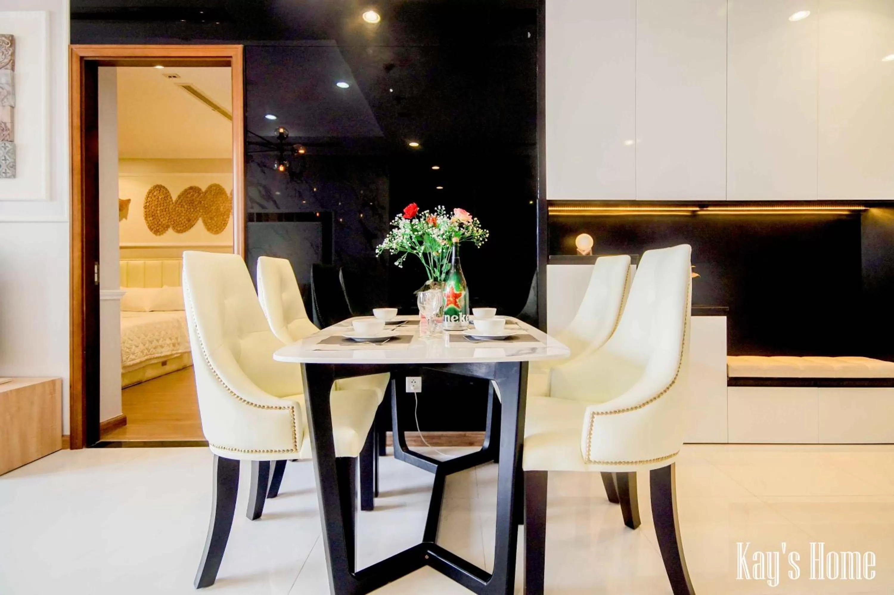 Dining Area in Vinhomes Central Park-Nice Homes
