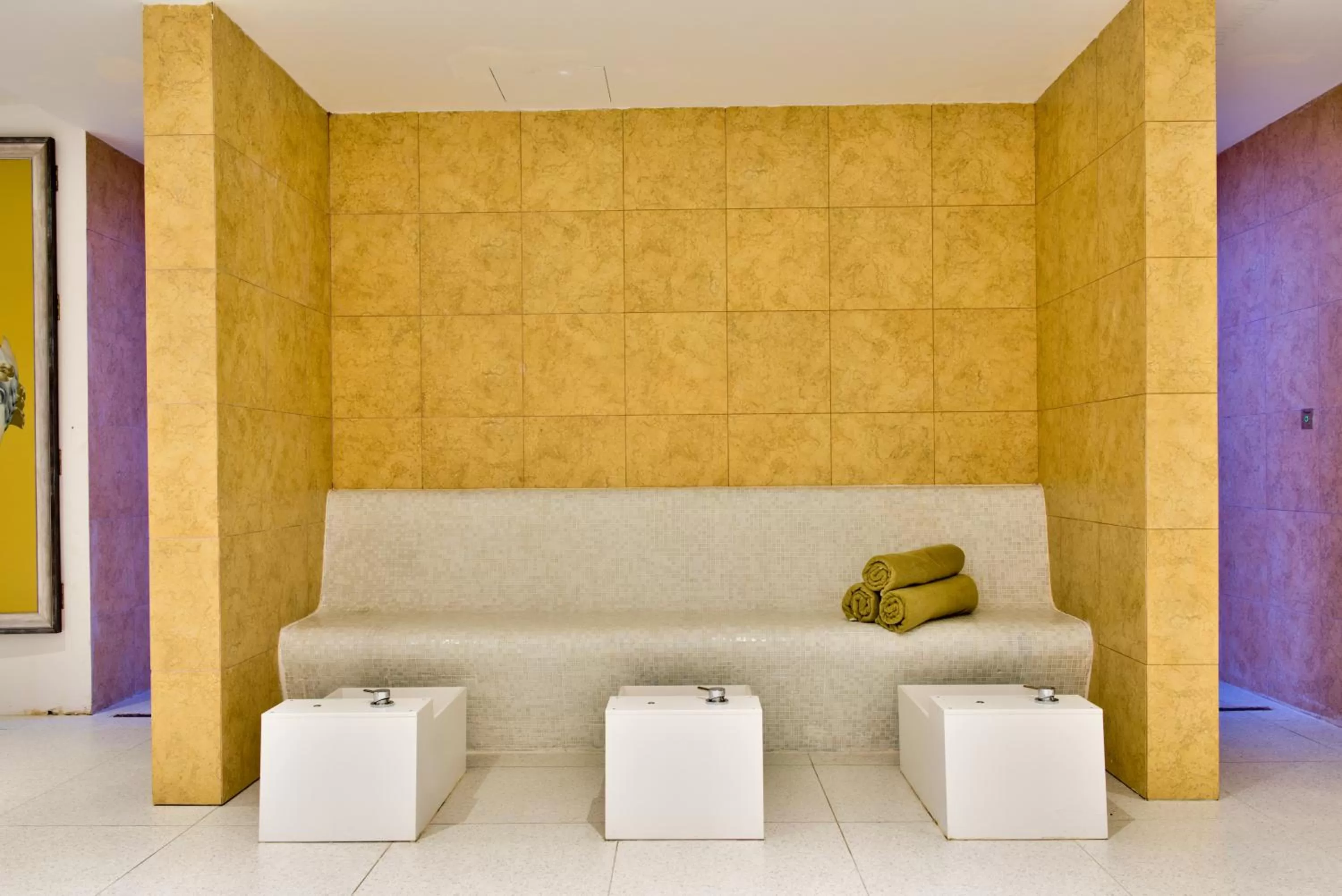 Spa and wellness centre/facilities in HOLM Boutique & SPA - IK Collection