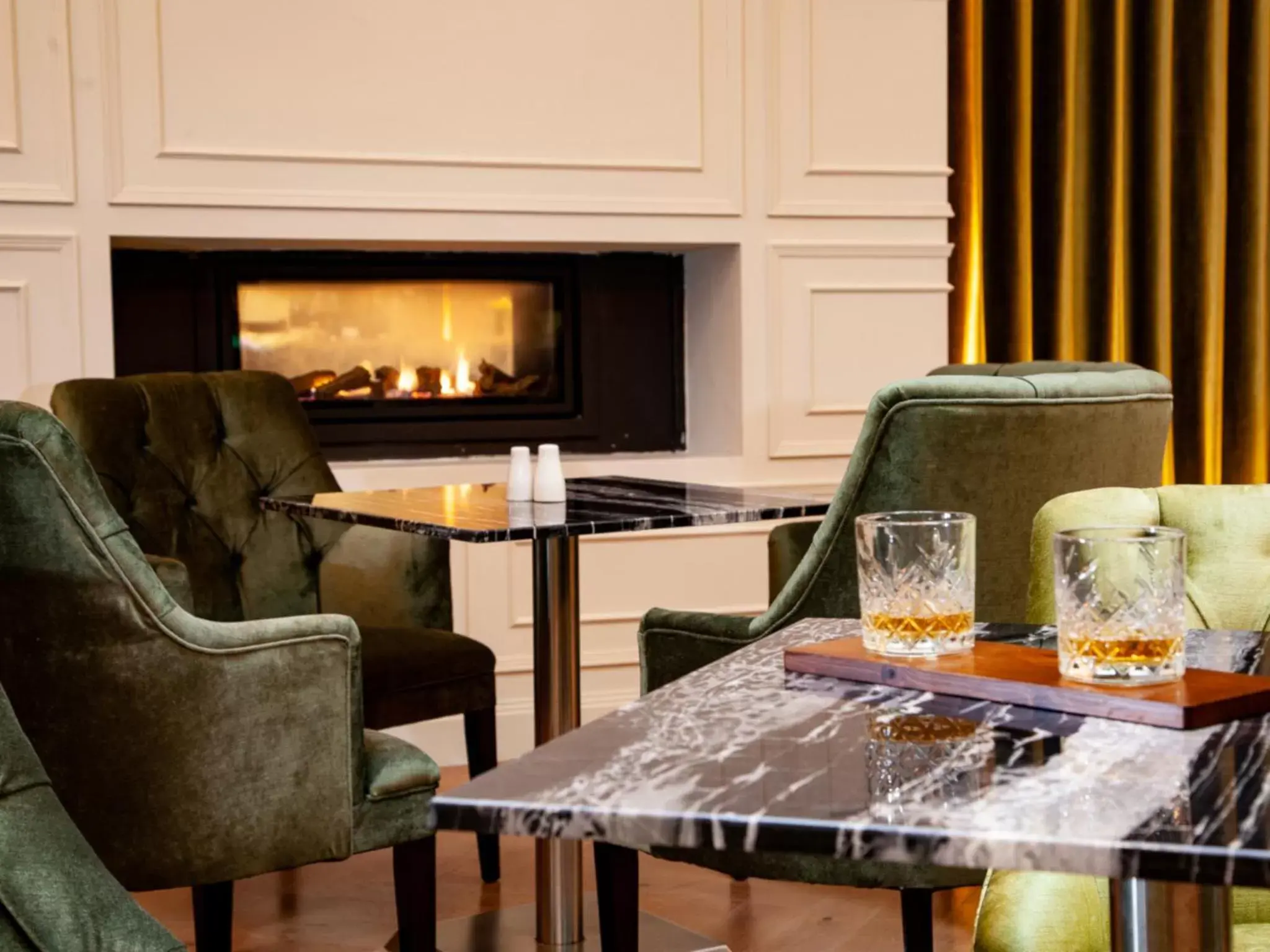 Lounge or bar in The Connacht Hotel