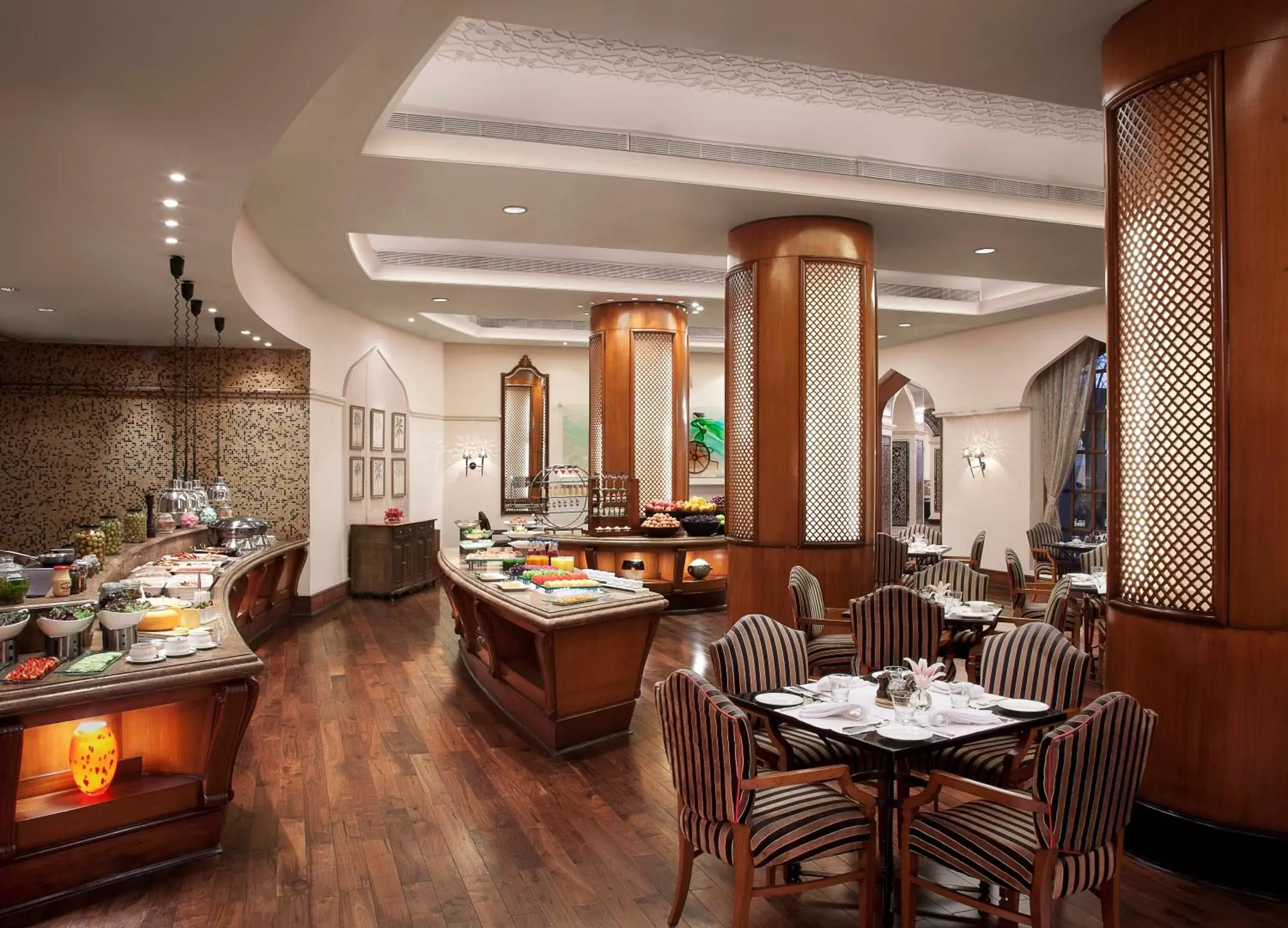 Restaurant/places to eat in Taj Krishna Restaurant/places to eat in Taj Krishna