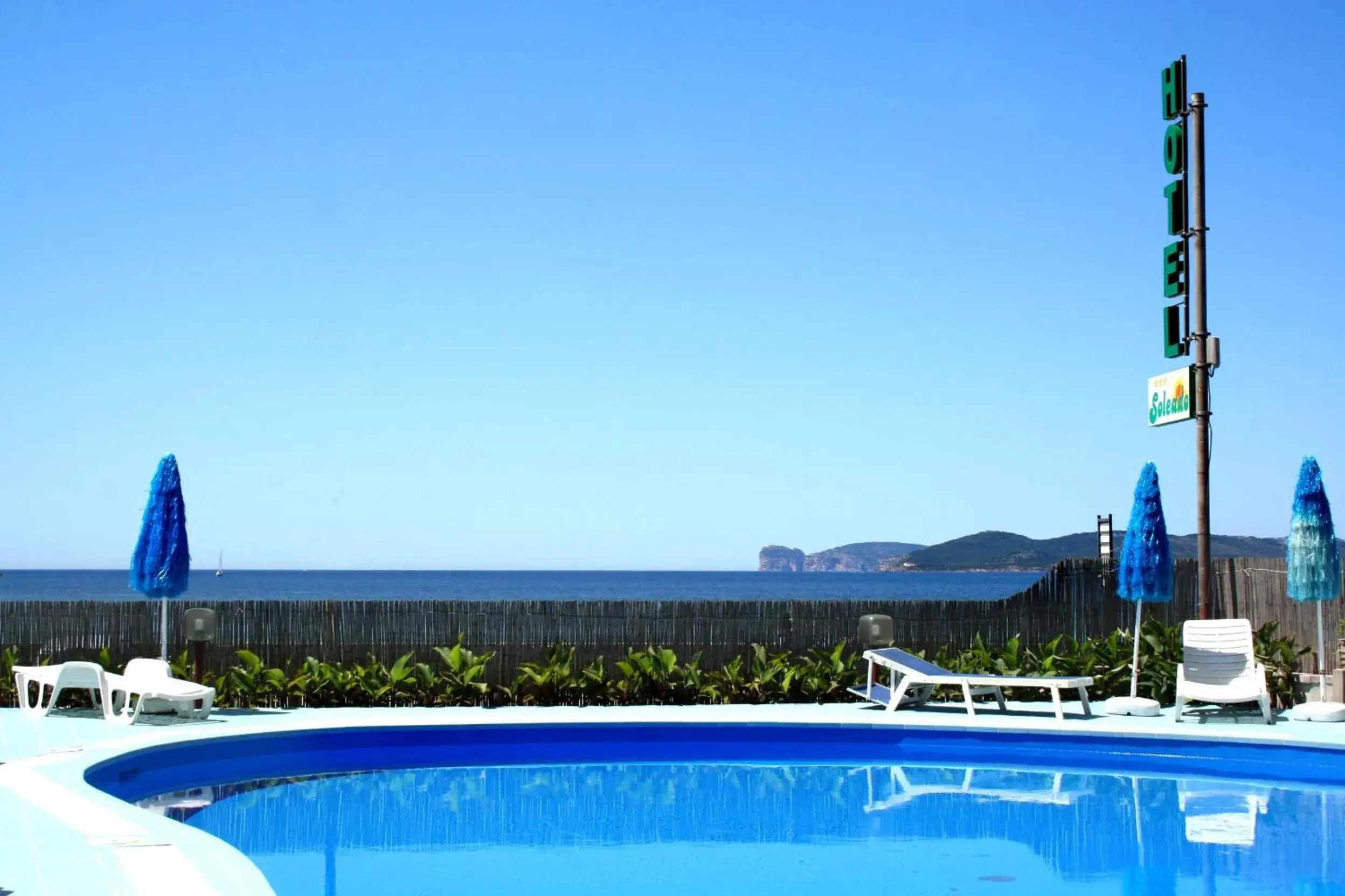 Swimming Pool in Hotel Soleado