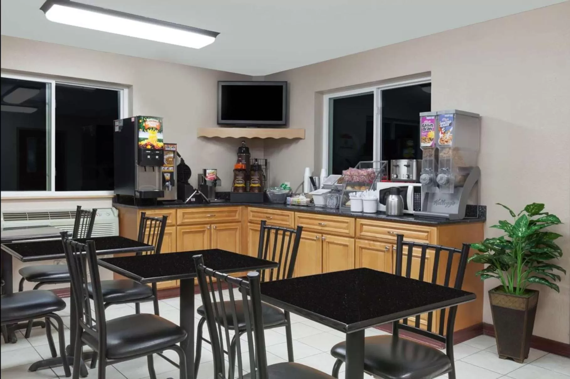 Food in Super 8 by Wyndham Latham - Albany Airport