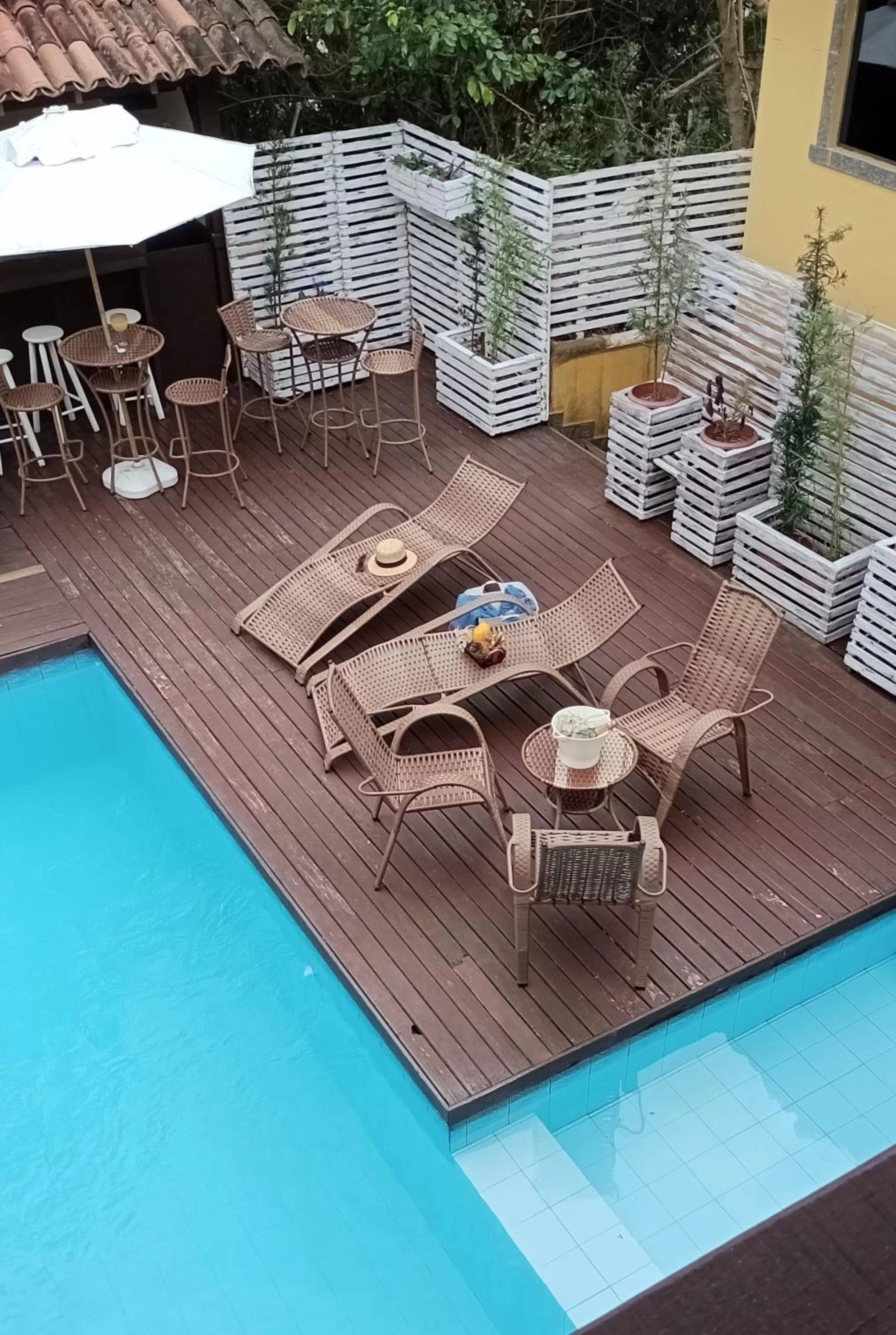 Swimming Pool in Hibiscos Pousada