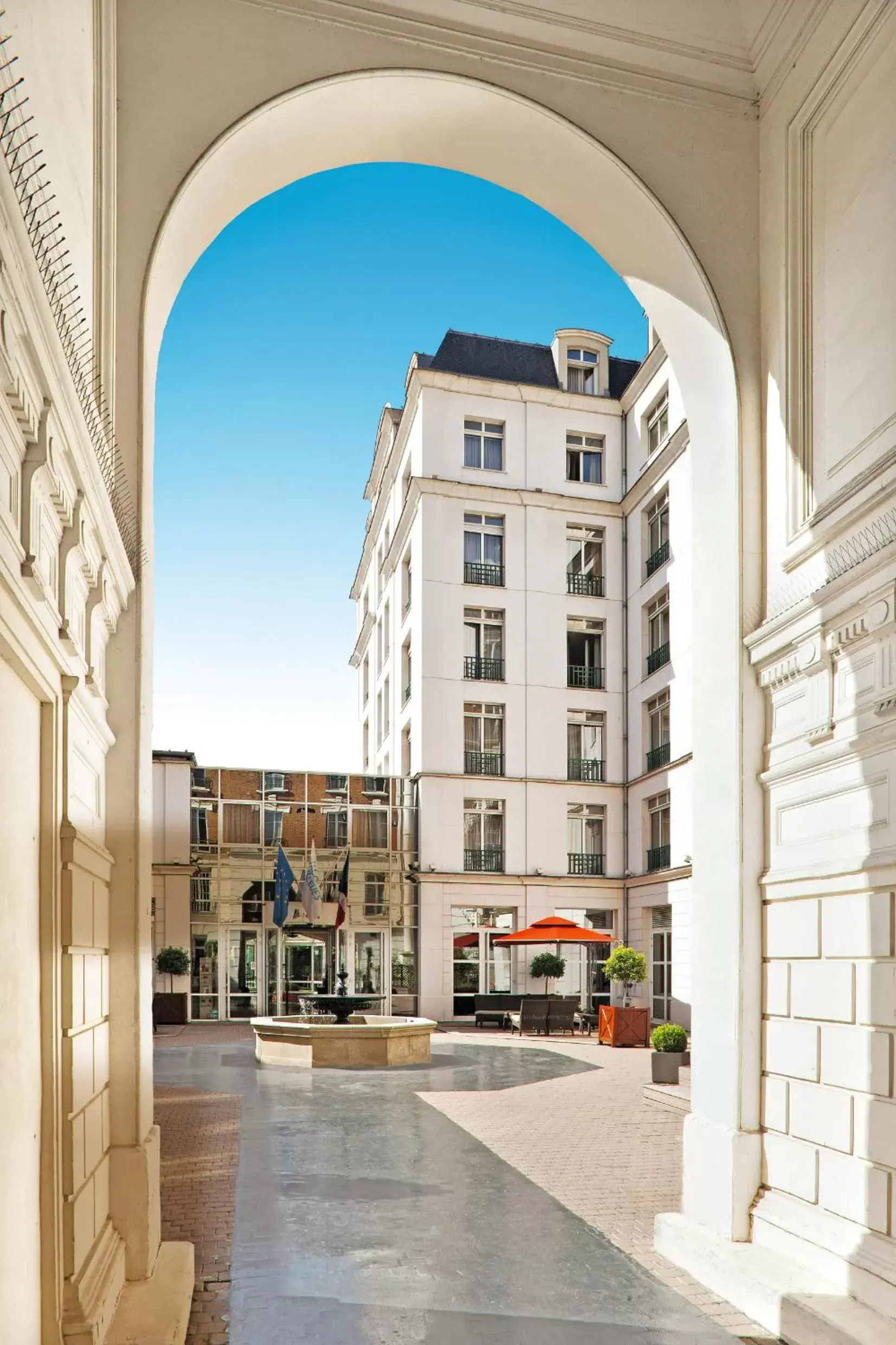 Facade/entrance in Hotel Vacances Bleues Villa Modigliani