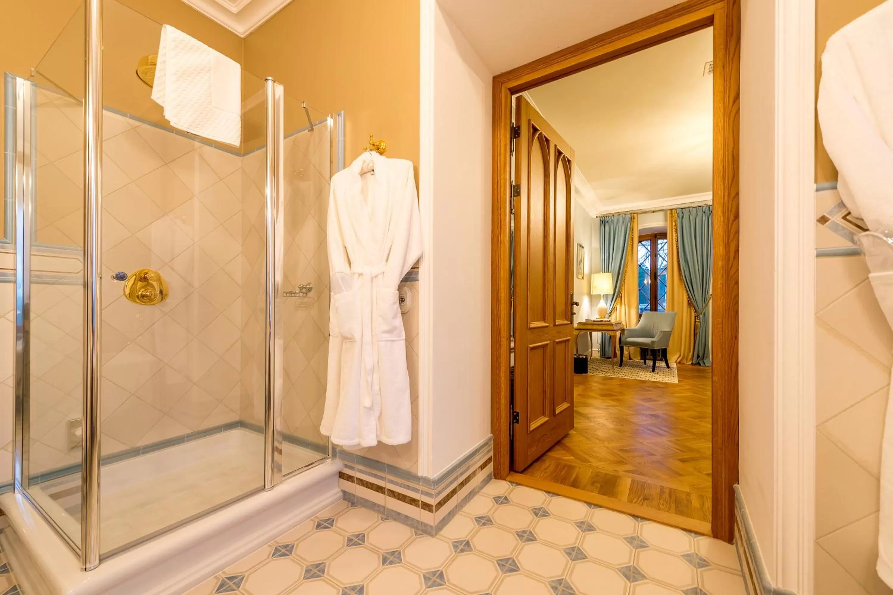 Shower in Schloss Fall, Keila-Joa