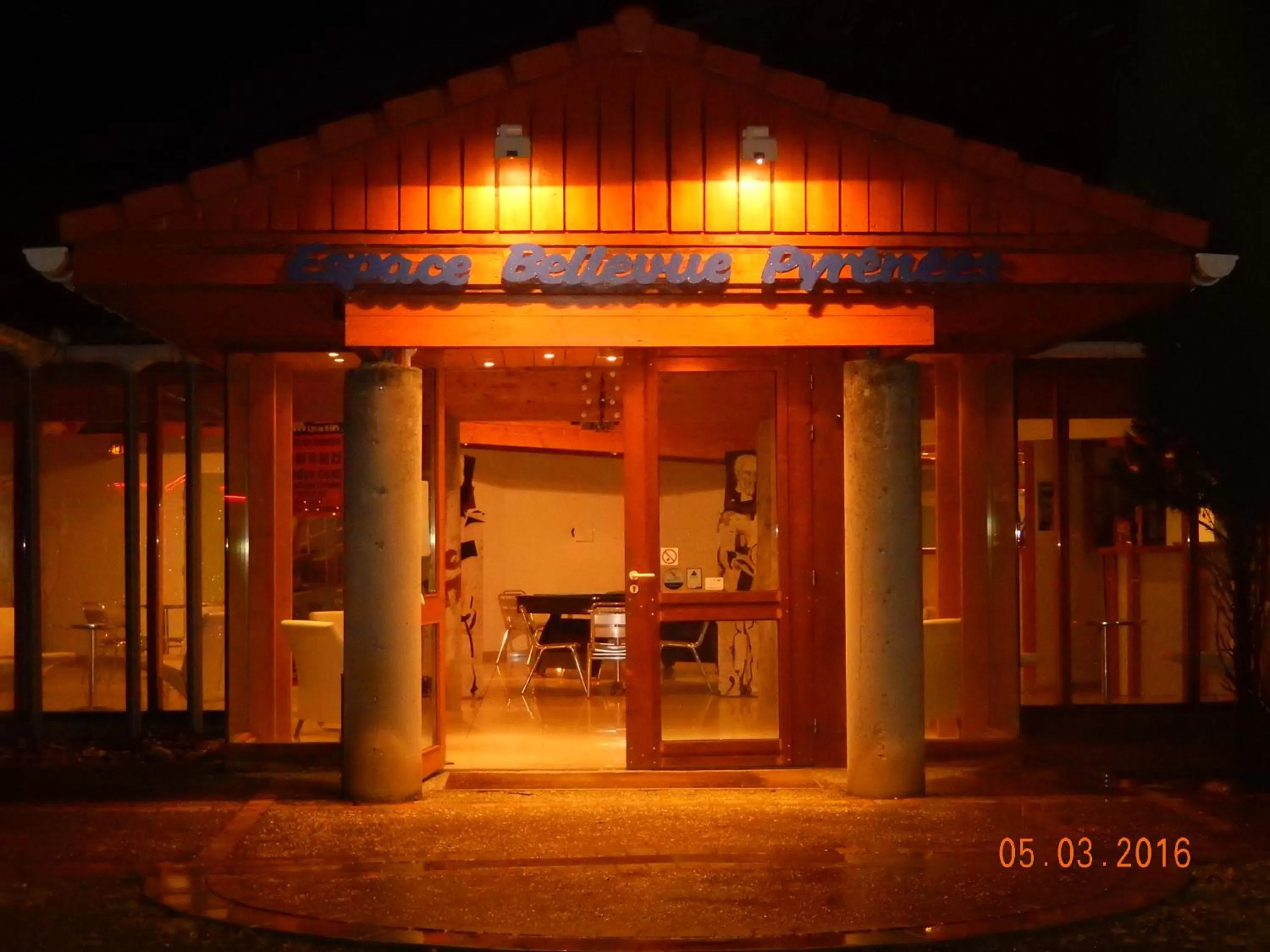 Facade/entrance in Hôtel Eco Logis Espace Bellevue