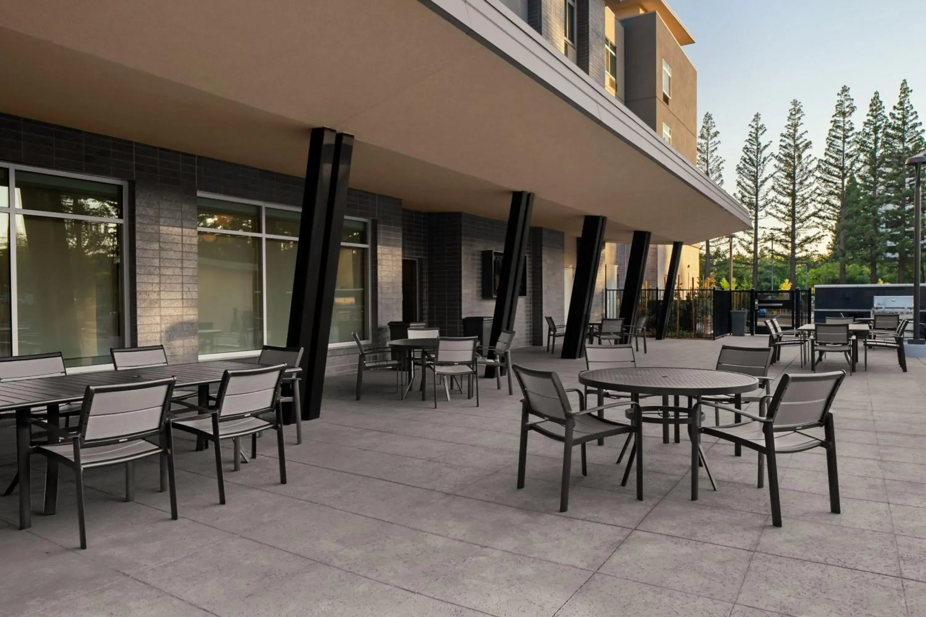 Property building, Restaurant/Places to Eat in TownePlace Suites by Marriott Sacramento Rancho Cordova