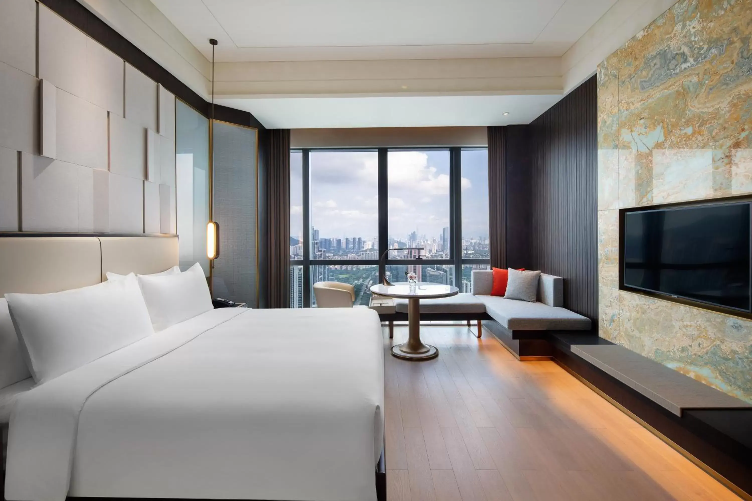 Property building, Bed in Crowne Plaza Shenzhen Nanshan by IHG Property building, Bed in Crowne Plaza Shenzhen Nanshan by IHG