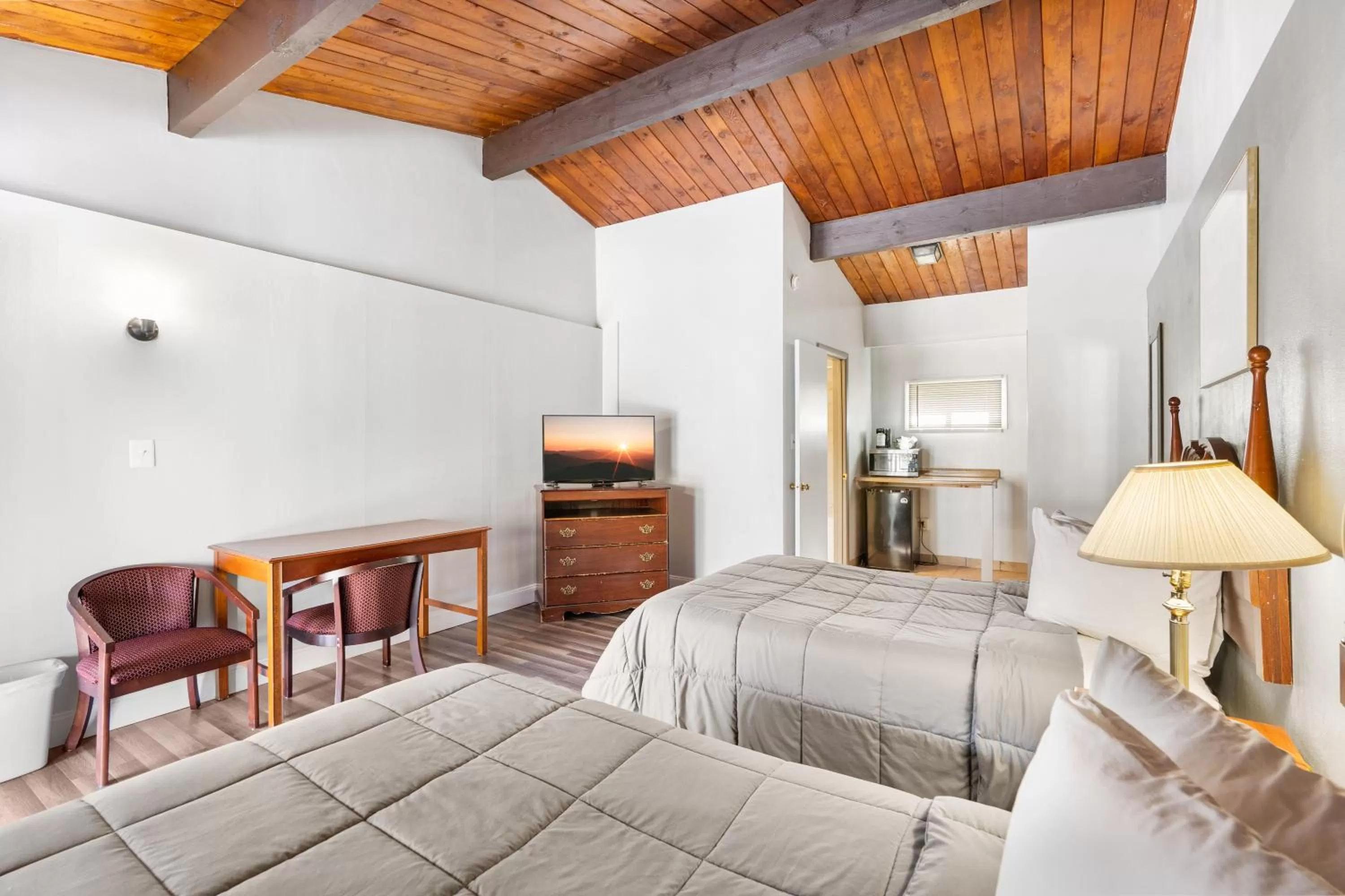 Photo of the whole room, Bed in FairBridge Inn and Suites West Point