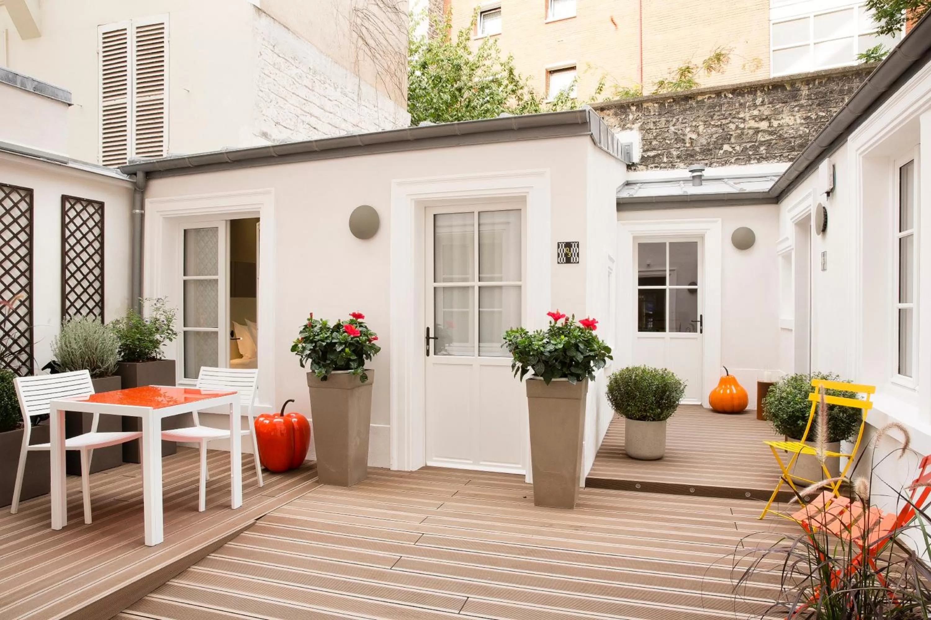 Patio in Hotel Duette Paris