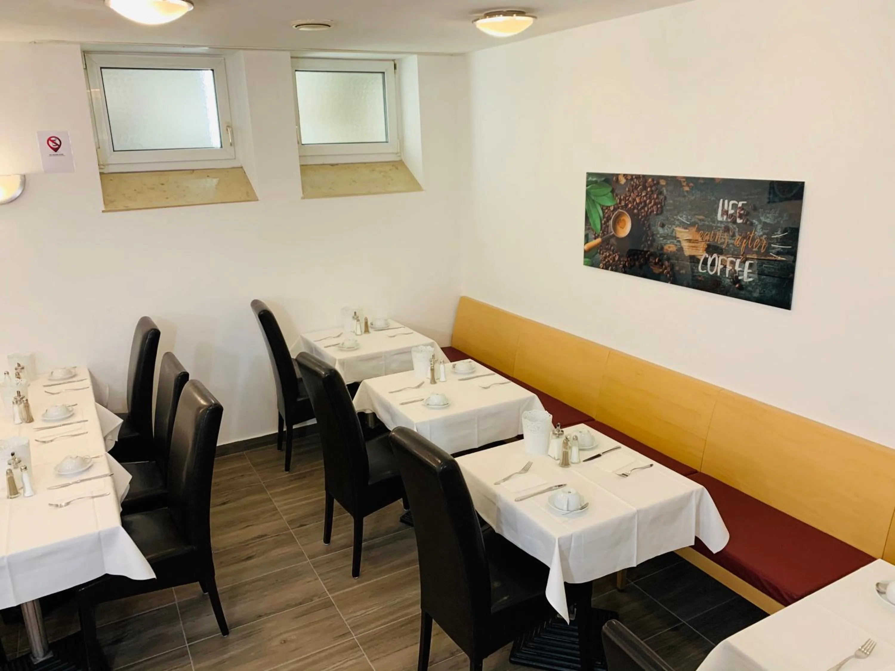 Restaurant/places to eat in Komfort Hotel Ludwigsburg