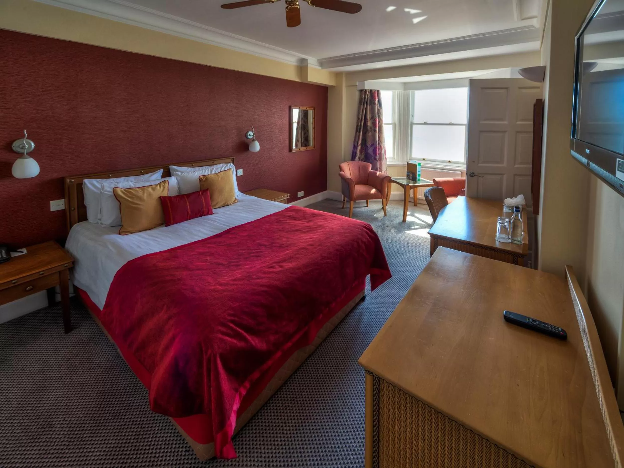 Bed in The Old Ship Hotel