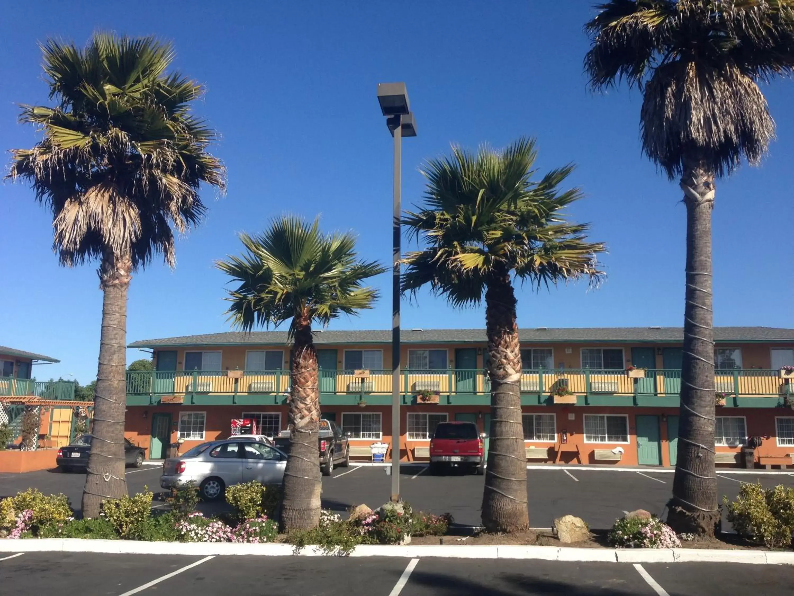 Facade/entrance, Property Building in Sand Castle Inn