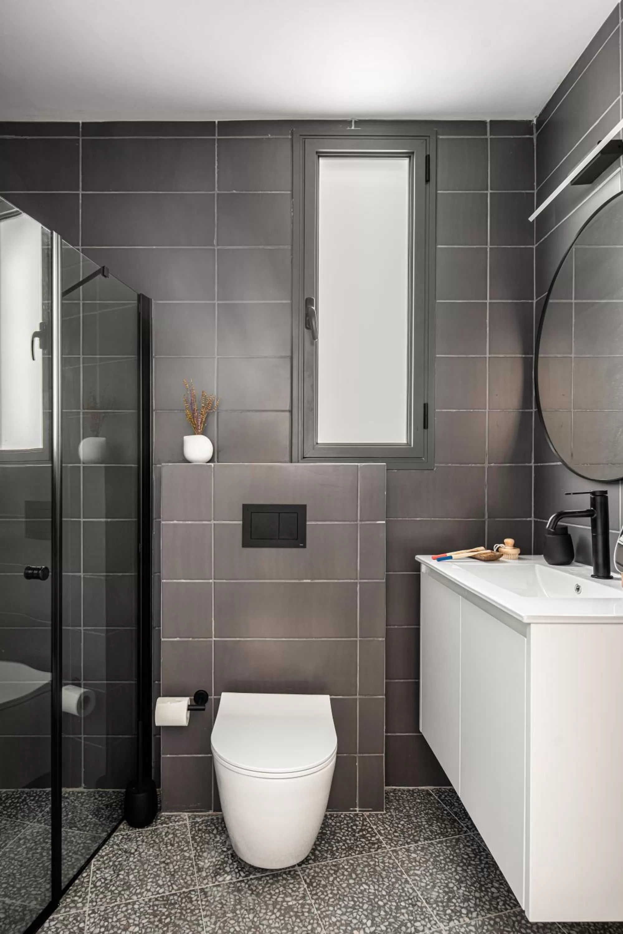 Shower in Mate GEORGE - By HOMY