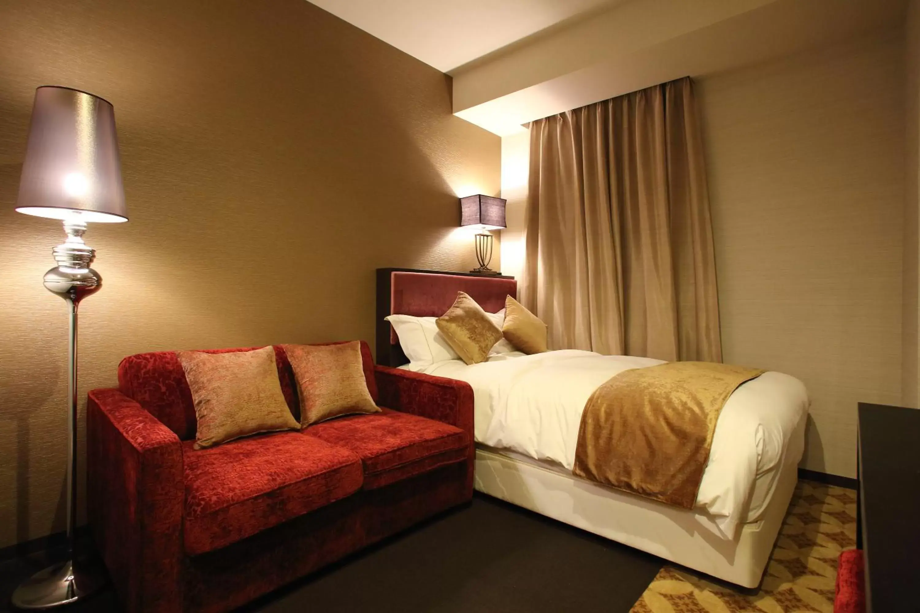 Photo of the whole room, Bed in Centurion Hotel Grand Kobe Station