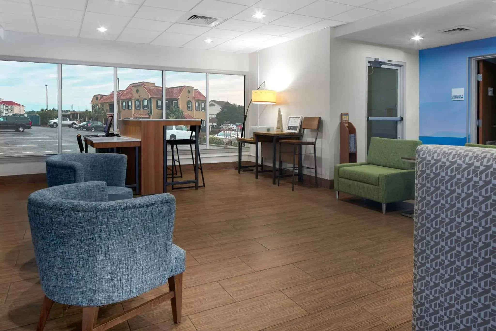 Property building in Holiday Inn Express North Myrtle Beach - Little River by IHG Property building in Holiday Inn Express North Myrtle Beach - Little River by IHG