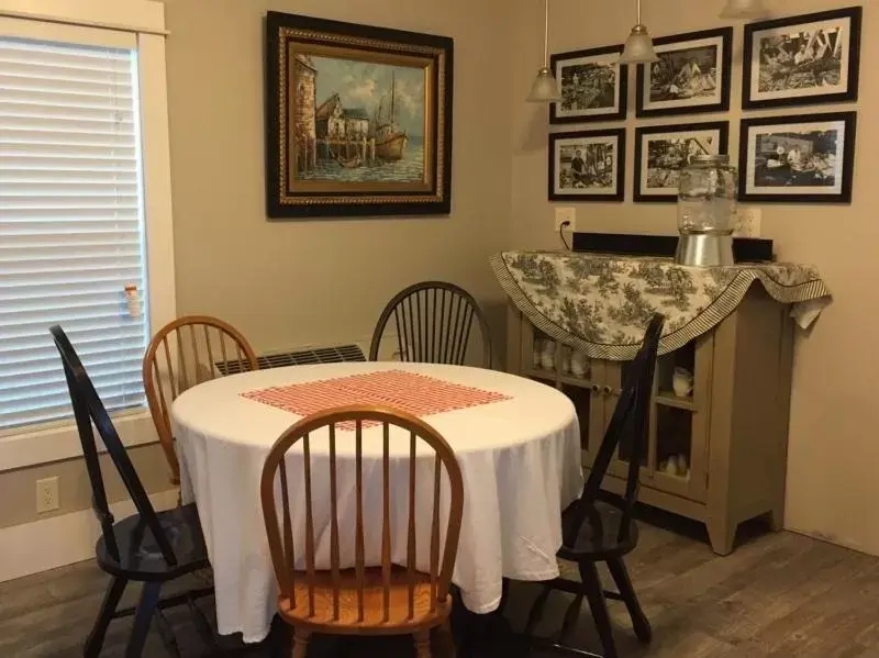 Dining Area in The Destination B&B llc